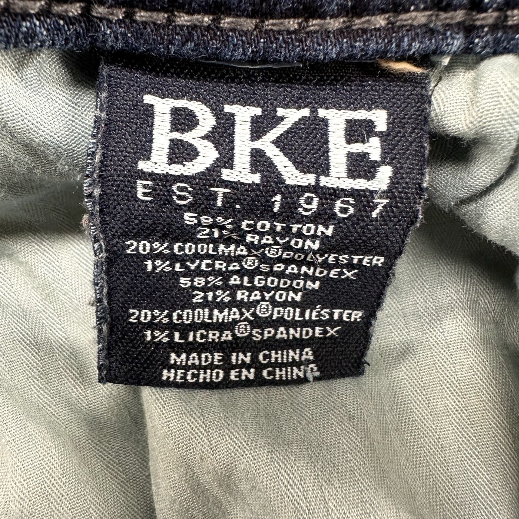 Vintage BKE Tyler Jeans Main Selling Point Men 33x34 Jeans Regular Fit Blue Dark Wash 5-Pocket Denim Cotton Rayon Buckle Logo USA Mens Size US 33 - 5 Thumbnail