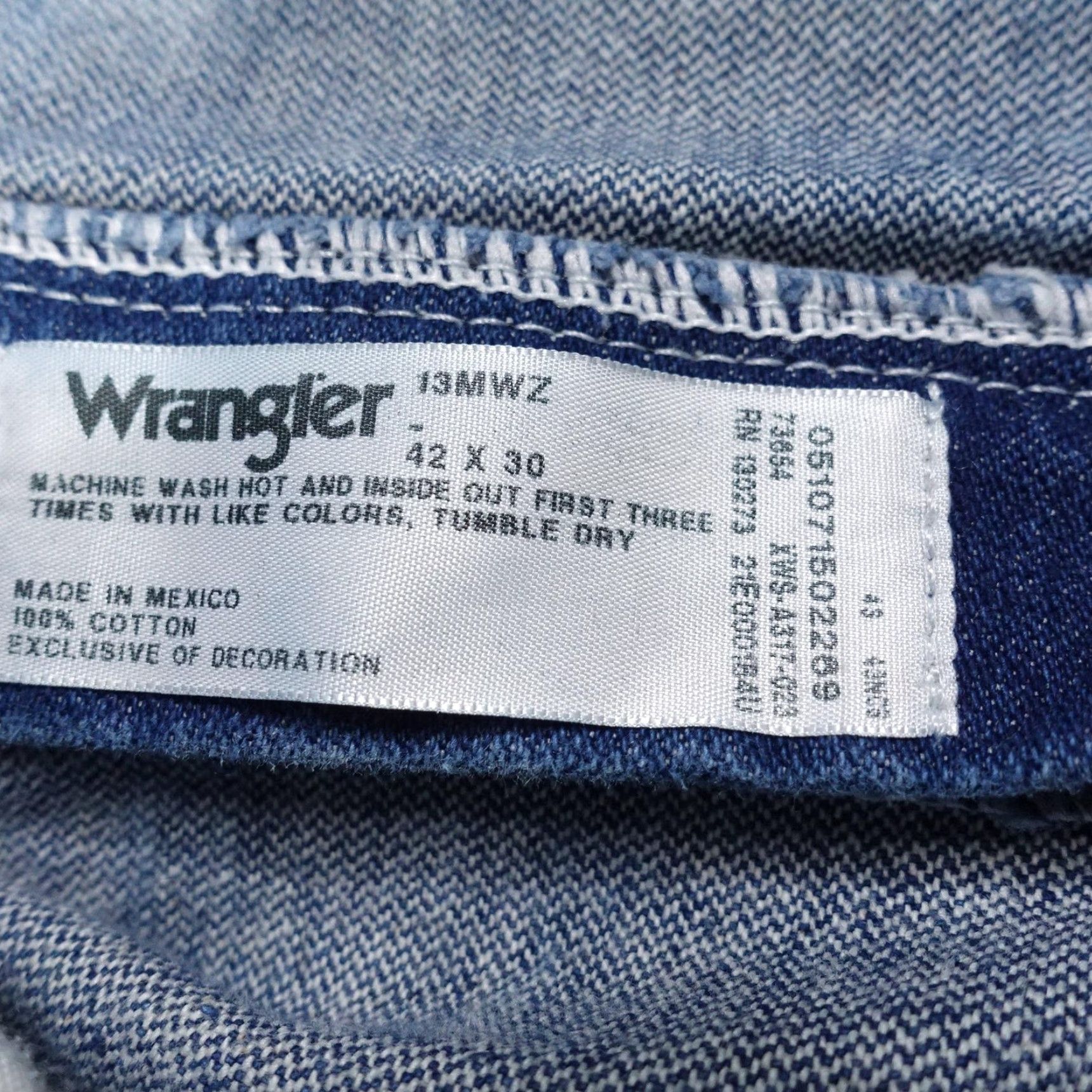 Wrangler VINTAGE Wrangler Jeans 42x30 13MWZ Cowboy Cut Straight Leg Denim Mens 5-Pocket Blue 40x29 Inseam 29 Size US 40 / EU 56 - 7 Thumbnail