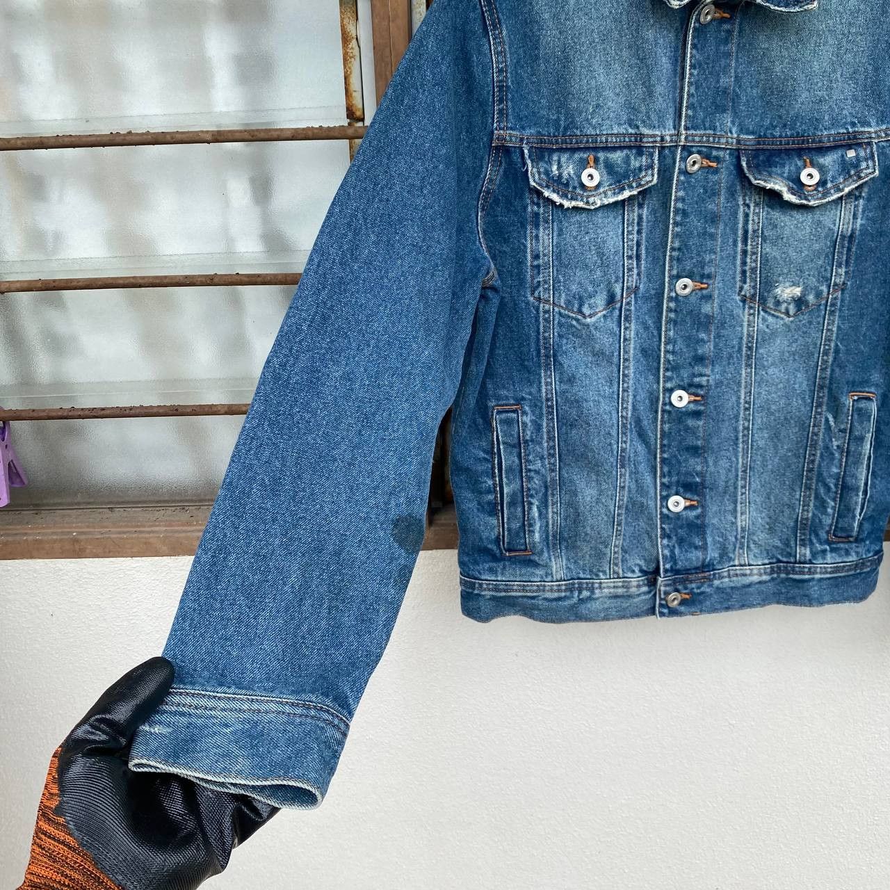 Zara Zara Man Distressed Denim Jacket Trucker M Frayed Raw Edge Size US M / EU 48-50 / 2 - 13 Thumbnail