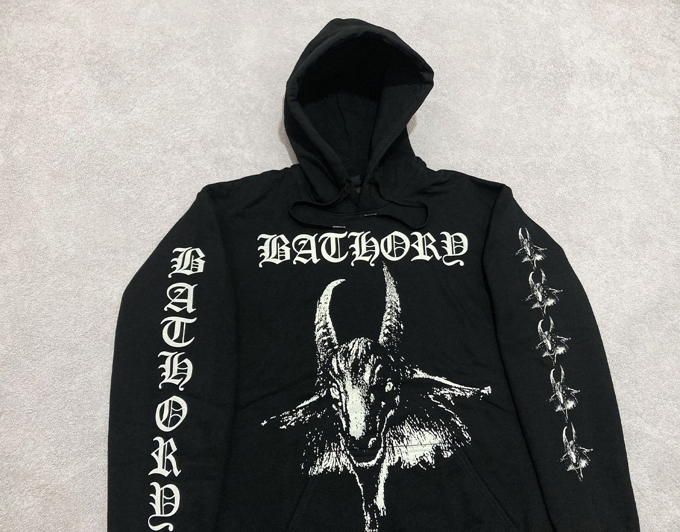 Band Tees Hoodie Bathory - 1984 - black metal Size US M / EU 48-50 / 2 - 2 Thumbnail