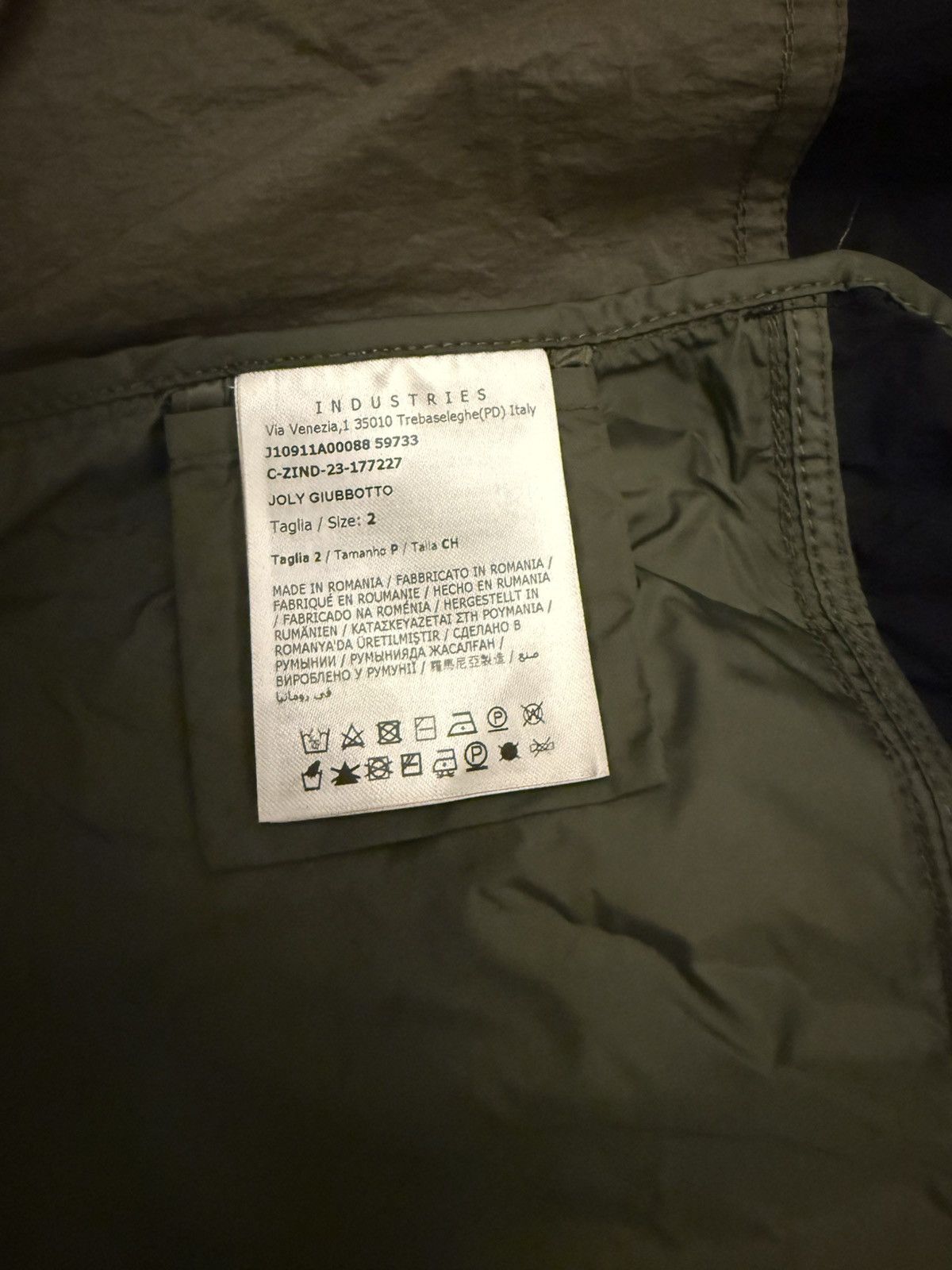 Moncler MONCLER Archivio Olive Nylon Body Size US M / EU 48-50 / 2 - 5 Thumbnail