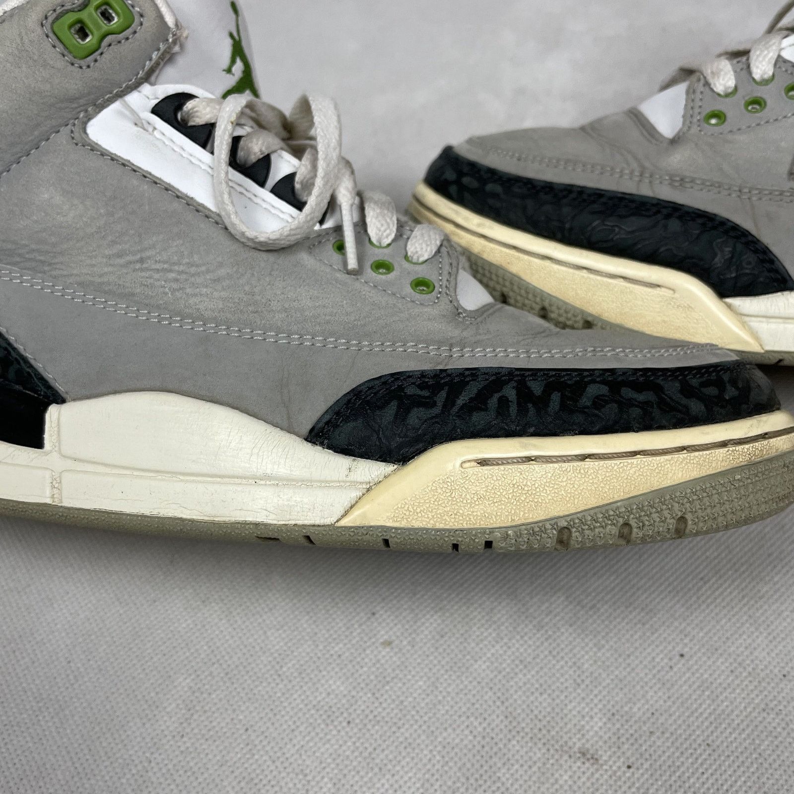Jordan Brand Air Jordan 3 Retro Chlorophyll 136064-006 Men Basketball 9.5 Size US 9.5 / EU 42-43 - 8 Thumbnail