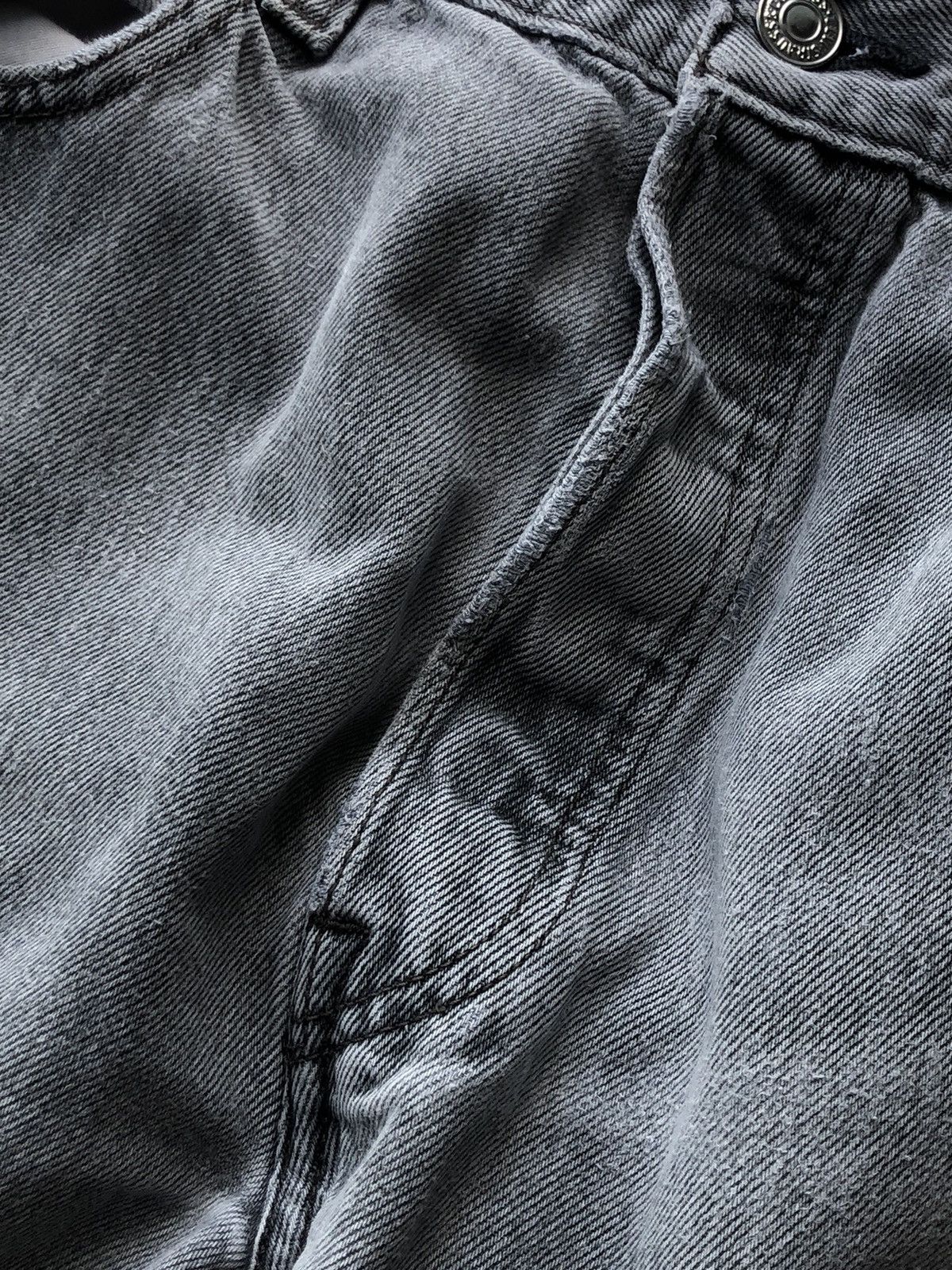 Levi's Avant Garde Distressed Levis 501 Mudwash baggy pants Jeans Size US 36 / EU 52 - 10 Thumbnail