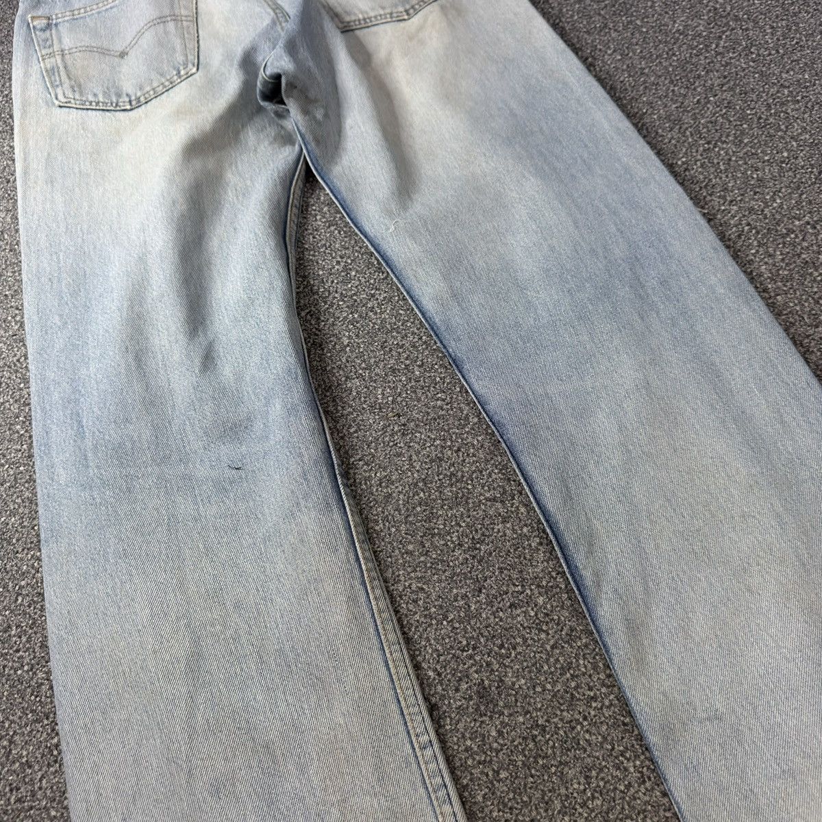 Levi's Vintage Clothing Vintage Heavy Destroyed Grunge Levis 501 Dirty Washed Denim Size US 33 - 11 Thumbnail