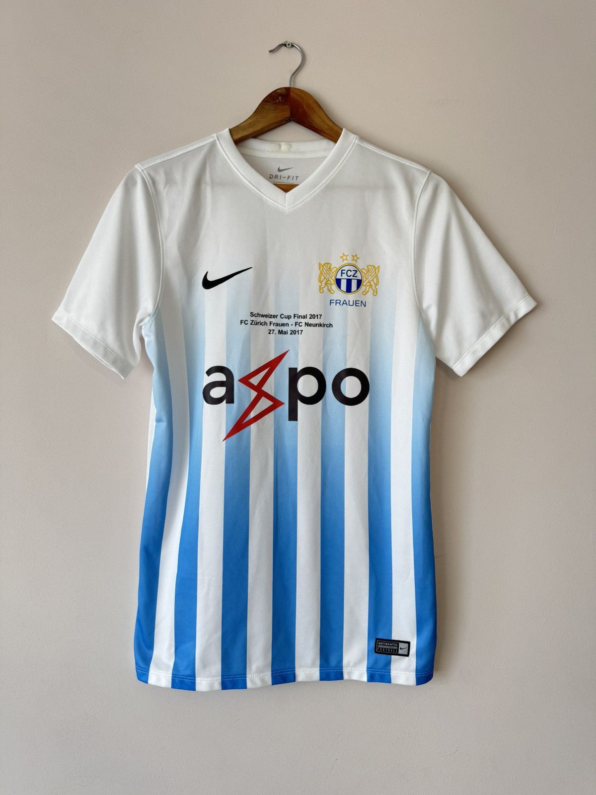Nike FC Zurich Frauen 2017-2018 Cup Final Jersey Soccer Shirt Kit Size US S / EU 44-46 / 1 - 1 Thumbnail