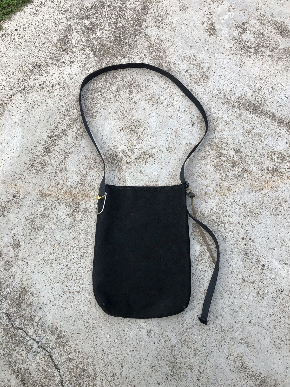 Handmade × Leather LEATHER SLINGBAG Size ONE SIZE - 7 Thumbnail