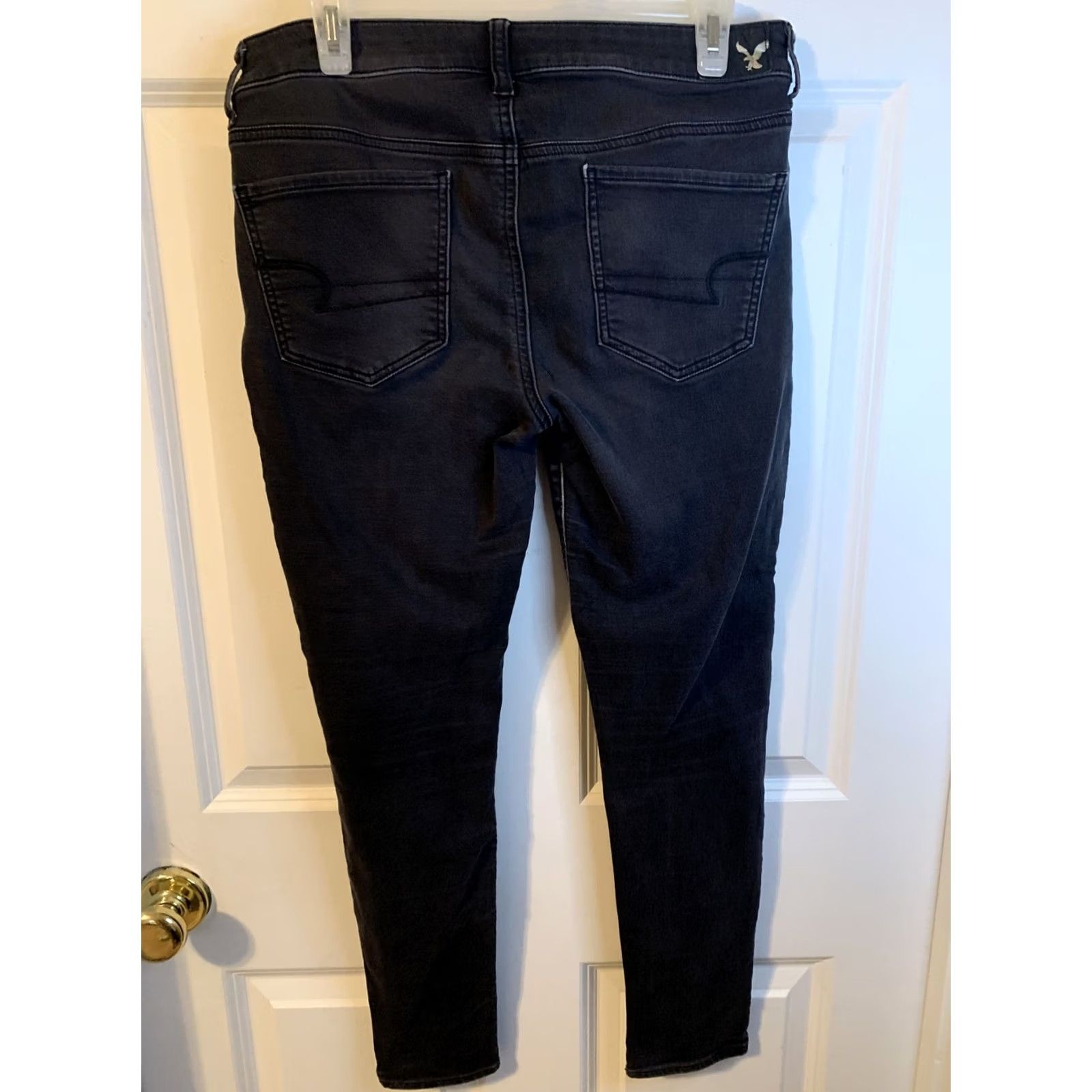 American Eagle Outfitters VINTAGE? No. American Eagle Jeghing Jeans Womens SZ 10 Faded Black Jegging #2029 - Adult Women Jeans Black Regular Solid Size 32" / US 10 / IT 46 - 6 Thumbnail