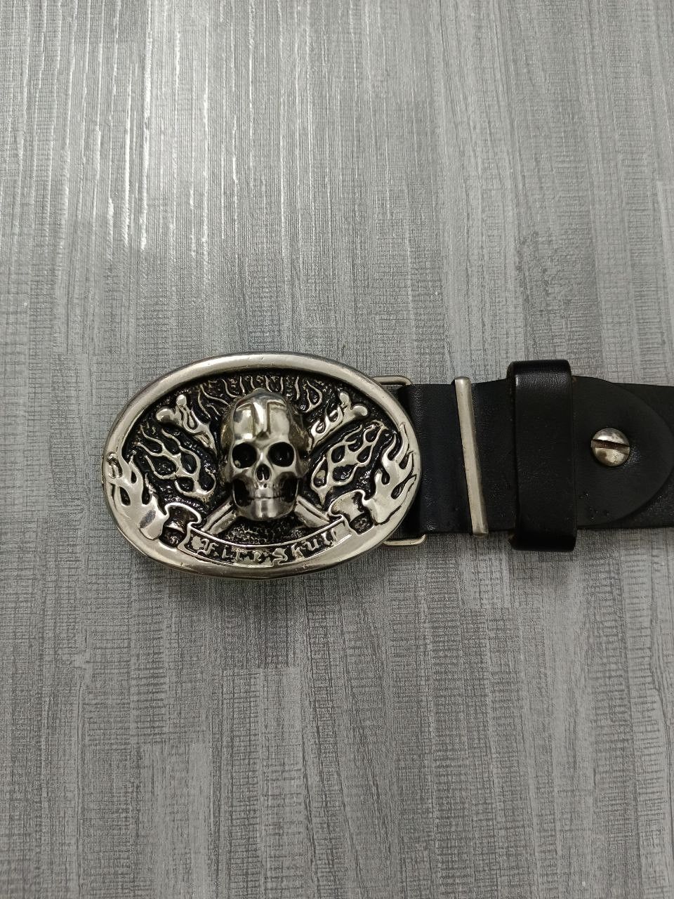 Leather SKULL CROSSBONE BUCKLE LEATHER BELT SIZE (30-34) Size ONE SIZE - 3 Thumbnail