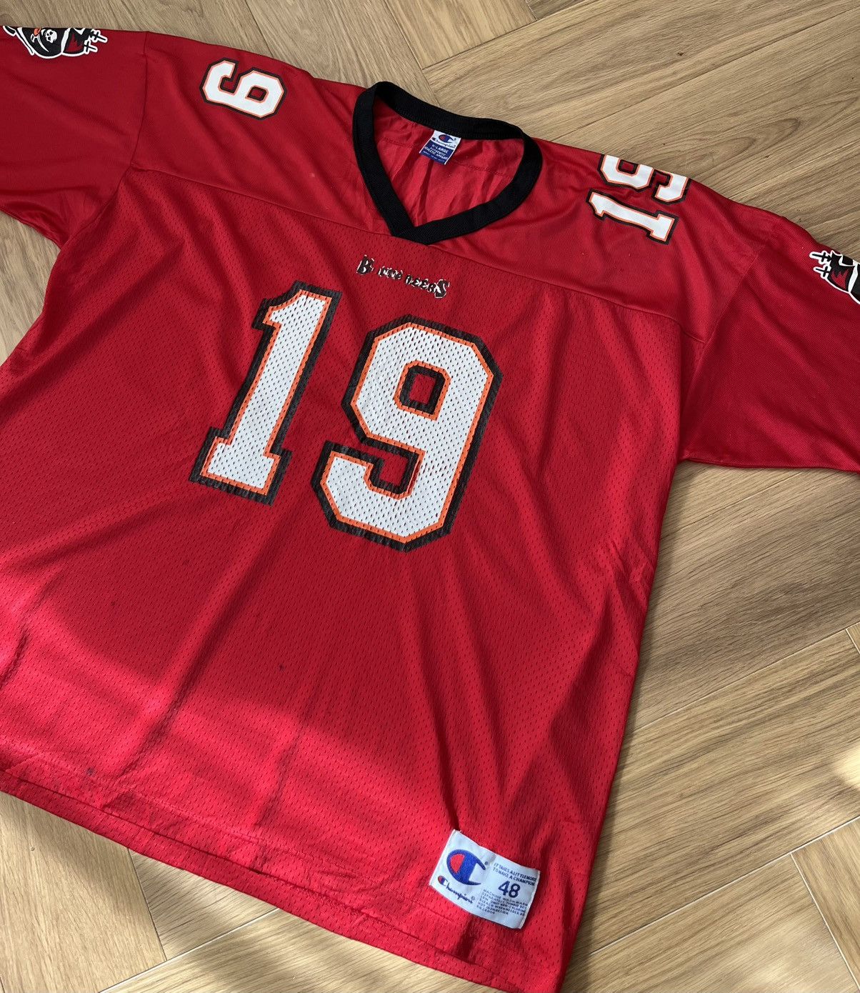 Champion Keyshawn Johnson Tampa Bay Buccaneers Champion Jersey Size US XL / EU 56 / 4 - 5 Thumbnail