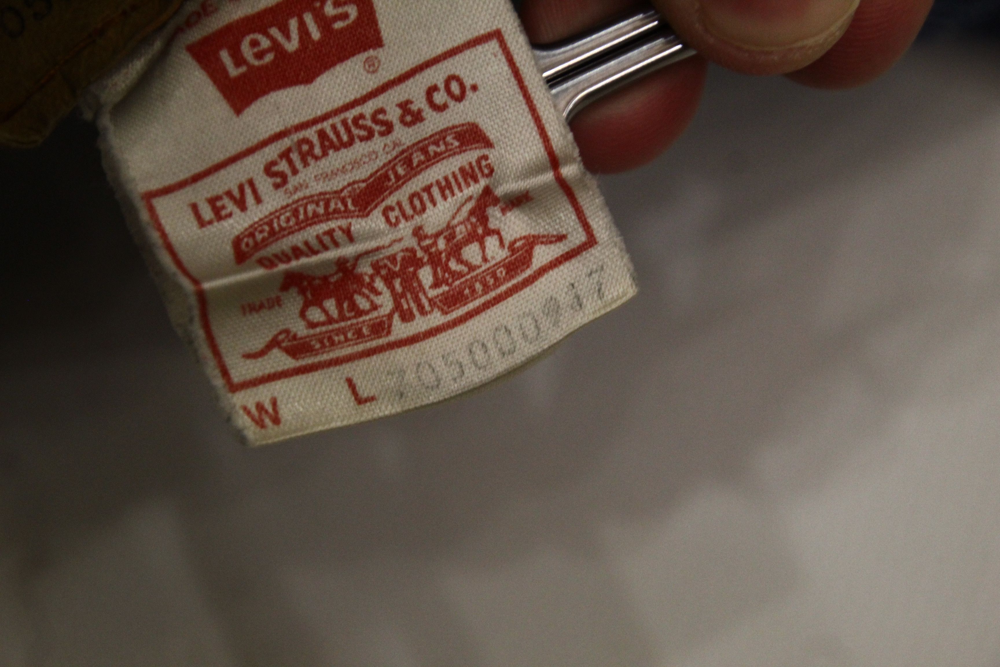 Levi's 70s-80s Levi’s Dnm Trucker Jacket 70500 09 17 Elvis Artwork Size US M / EU 48-50 / 2 - 8 Thumbnail