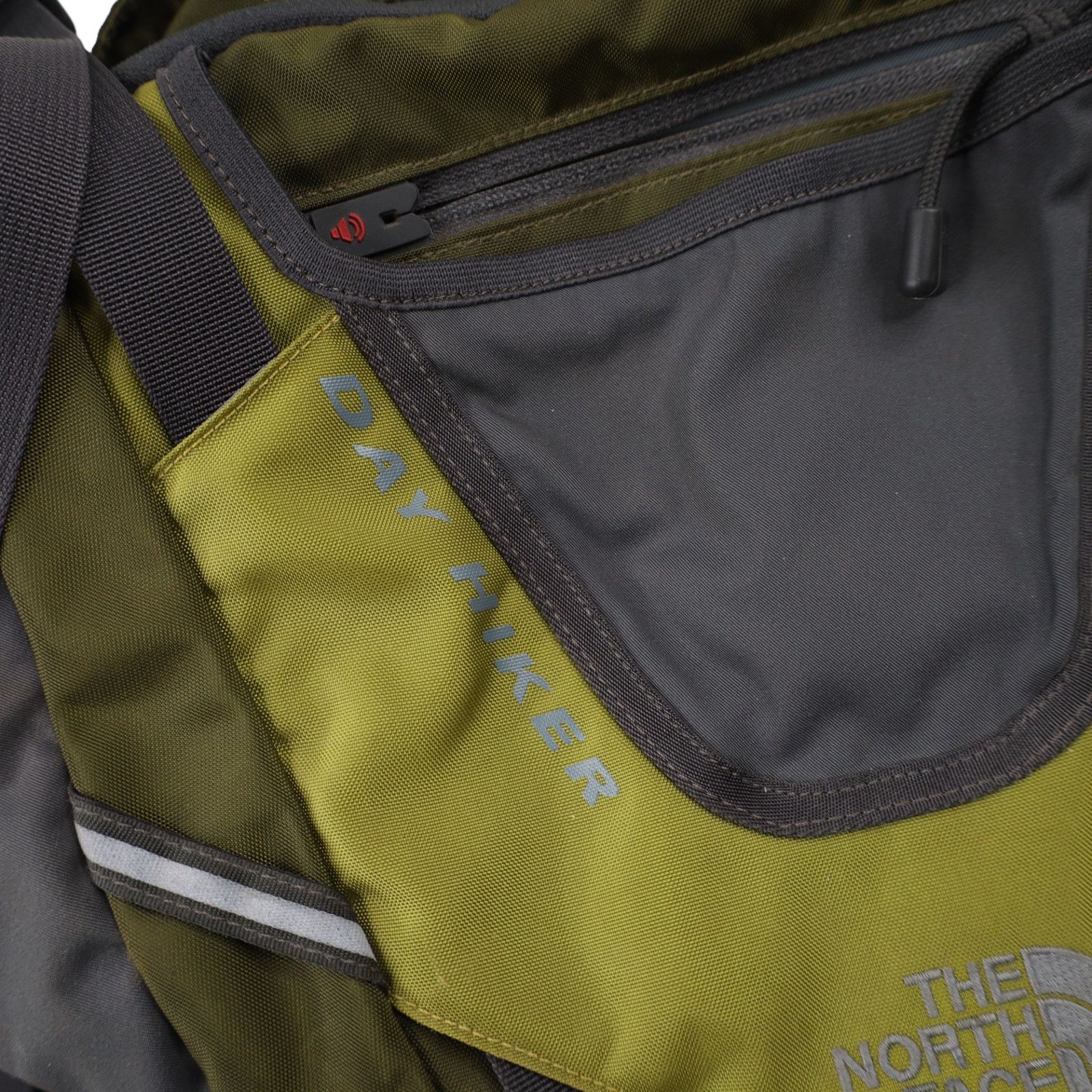 The North Face × Vintage The North Face Day Pack Lumbar Hiking Bag Size ONE SIZE - 3 Thumbnail