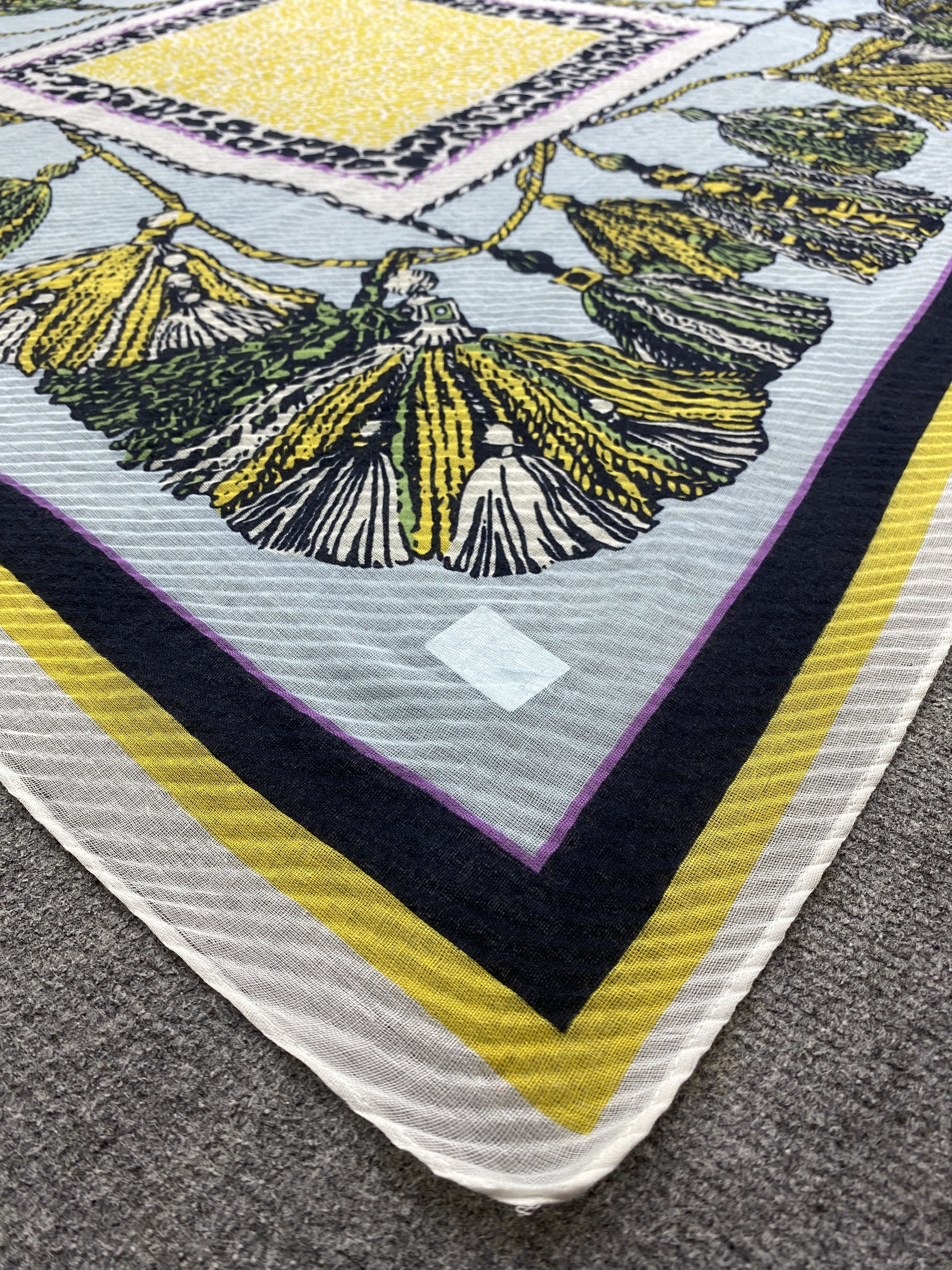 Vintage Vintage 80s Silk Scarf SN0114 Size ONE SIZE - 4 Thumbnail