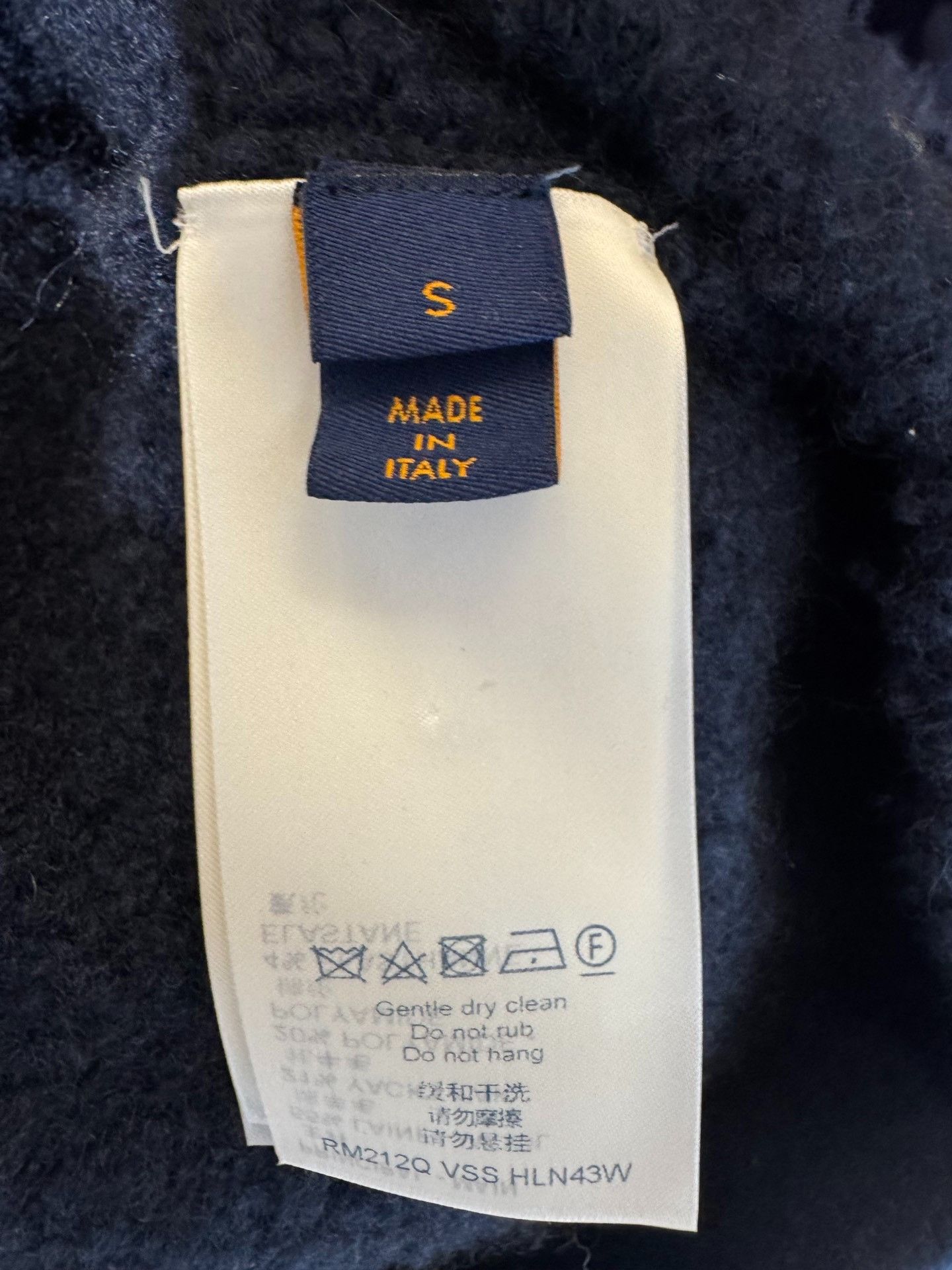 Louis Vuitton Louis Vuitton lv teddy velvet navy blue logo sweater Nextar Size US S / EU 44-46 / 1 - 3 Thumbnail