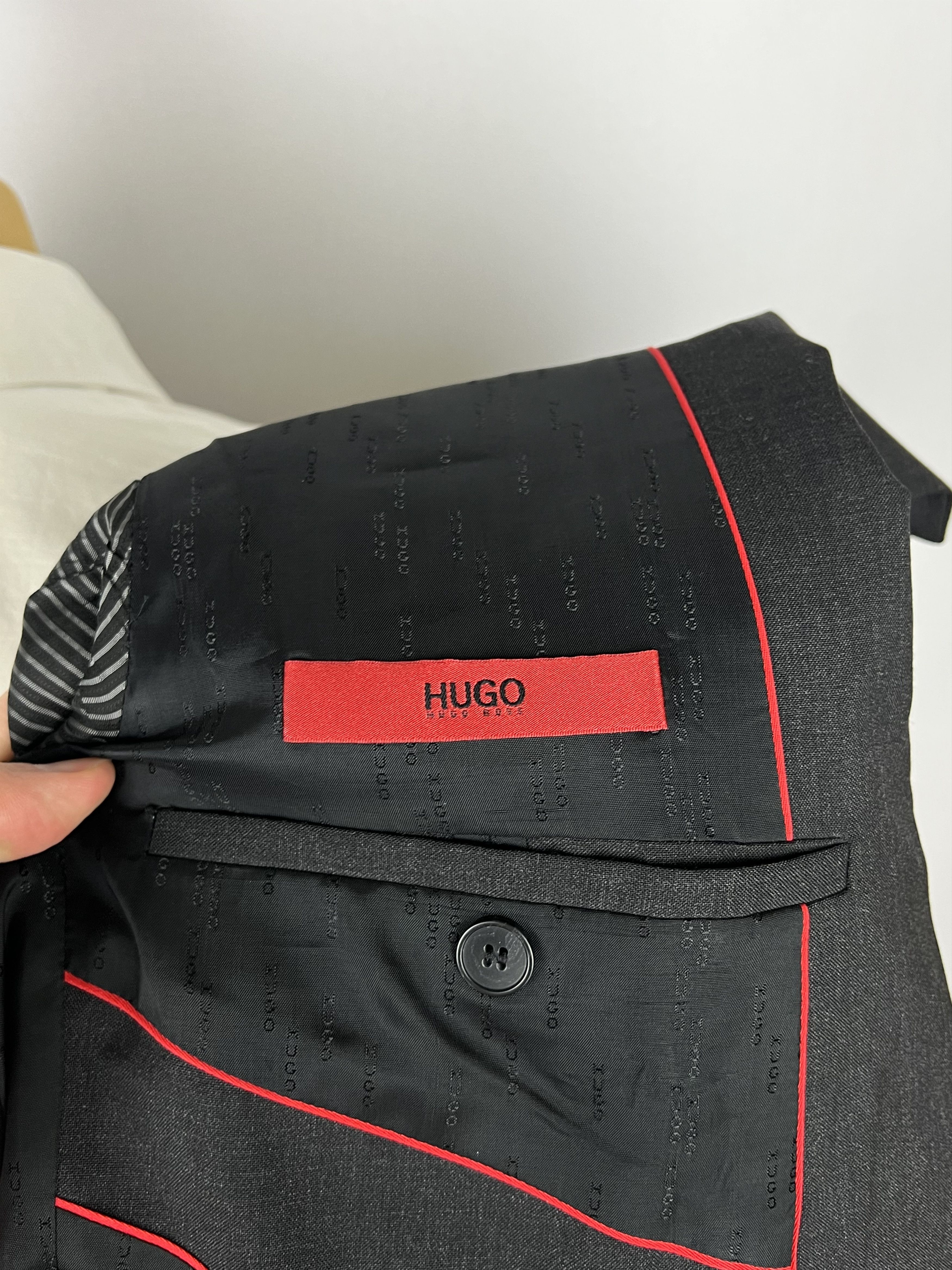 Hugo Boss Mint! Solid Gray Wool 2 Piece Modern Suit Size 36R - 12 Thumbnail