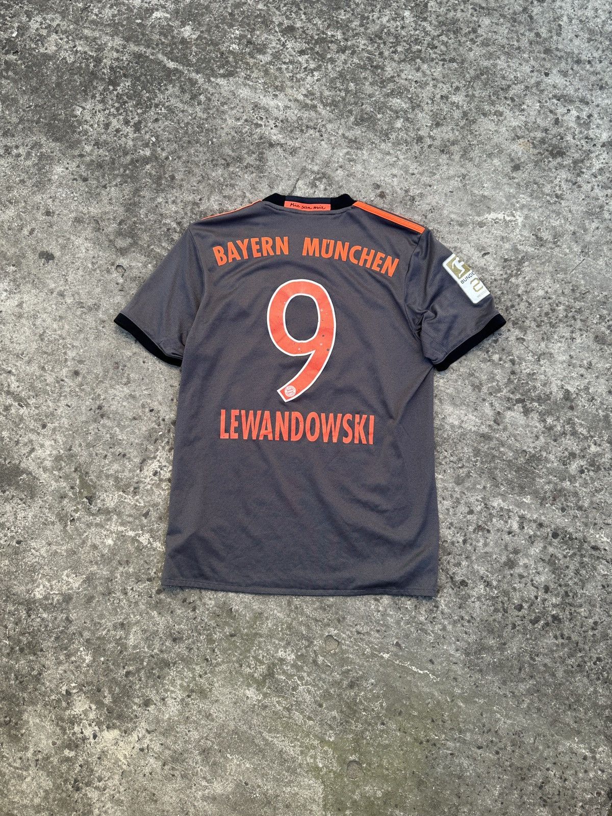 Adidas Adidas 9 Lewandowski Bayern Munich Soccer Jersey Blokecore Size US S / EU 44-46 / 1 - 1 Thumbnail