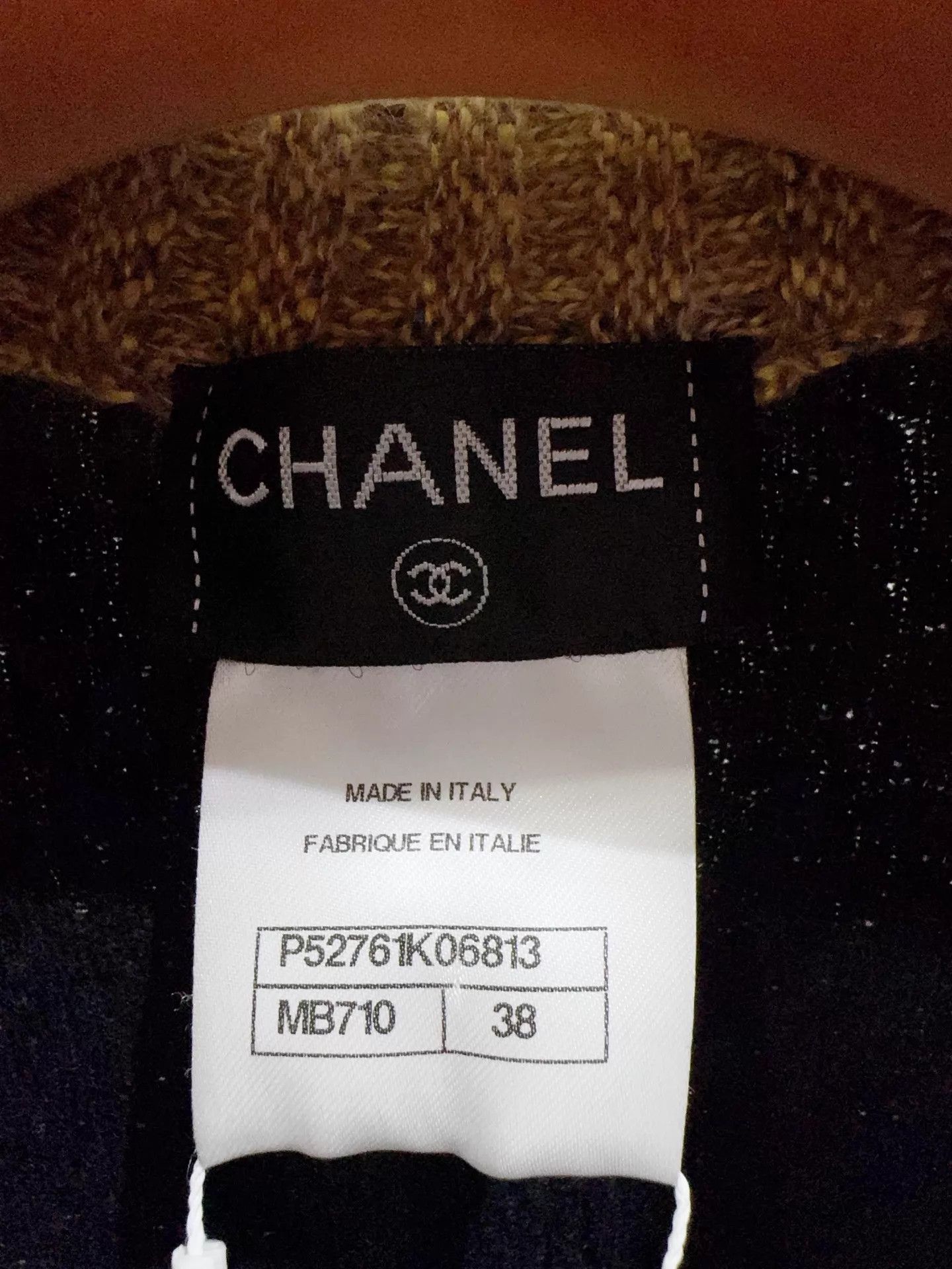 Chanel Chanel Women's Black & Gold Dining Runway Cardigan 38 Size S / US 4 / IT 40 - 2 Thumbnail