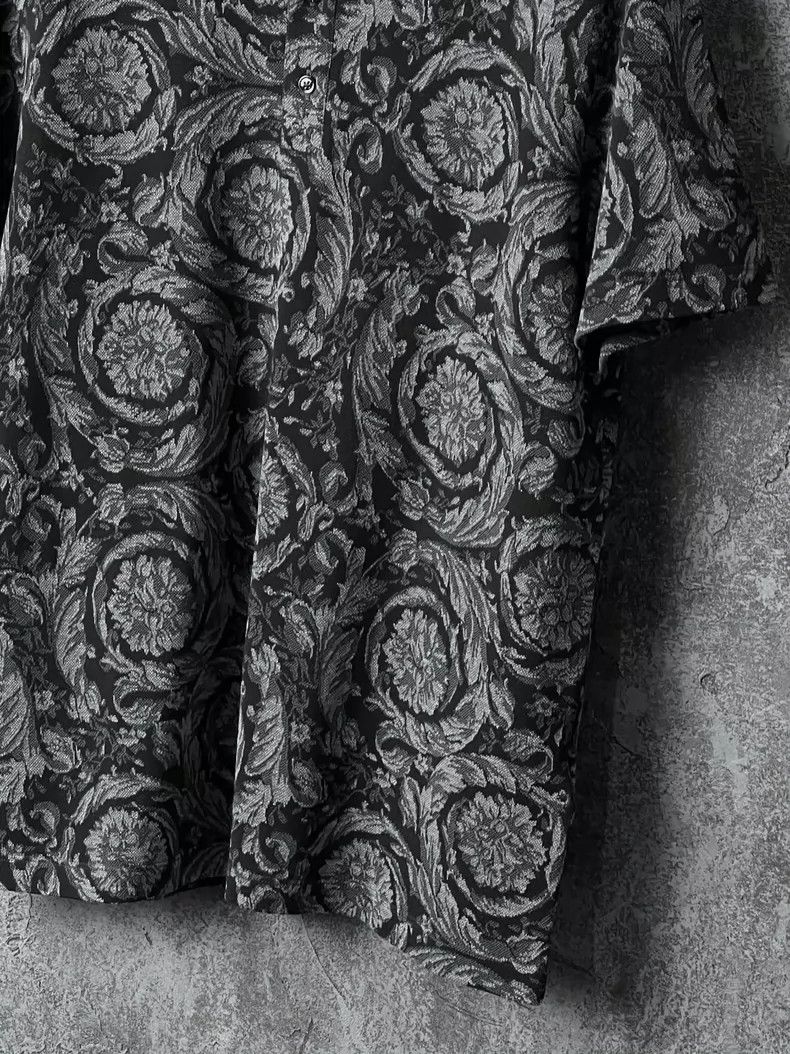 Versace Versace Embroidered Medusa T-shirt Size US L / EU 52-54 / 3 - 4 Thumbnail