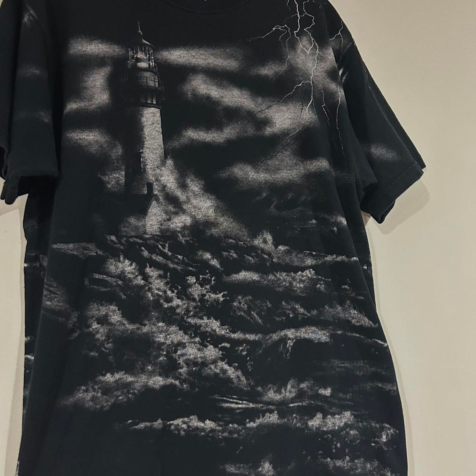 Fruit Of The Loom Vintage Storm Lighthouse Ocean Waves AOP Tee Shirt Size US L / EU 52-54 / 3 - 3 Thumbnail