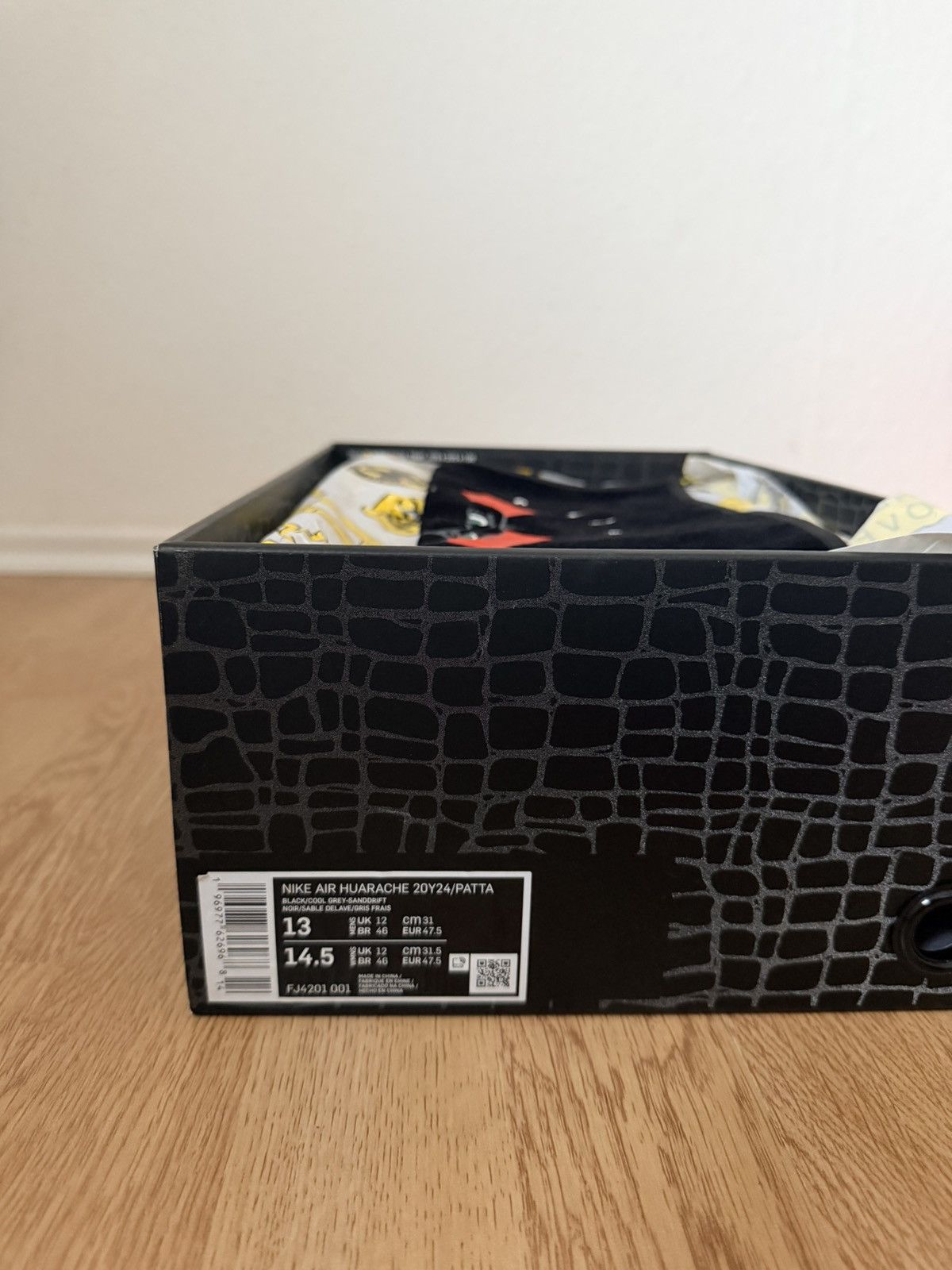 Nike Patta x Nike Air Huarache 20Y24 — FJ4201-001 Size13 (EU47.5) Size US 13 / EU 46 - 8 Thumbnail