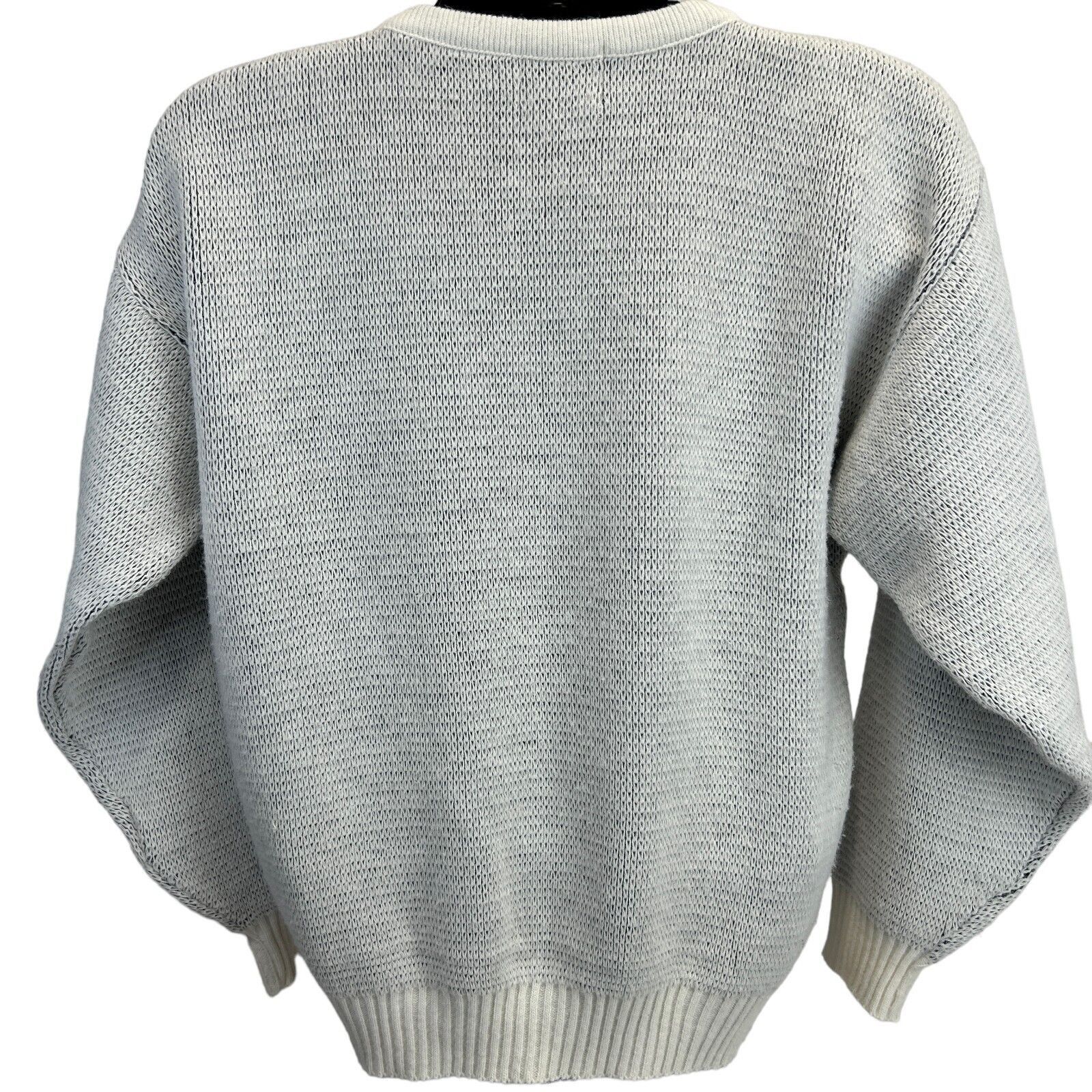 Vintage Vintage 90s Hilton Knit Sweater White Purple Made In USA M Size US M / EU 48-50 / 2 - 2 Thumbnail