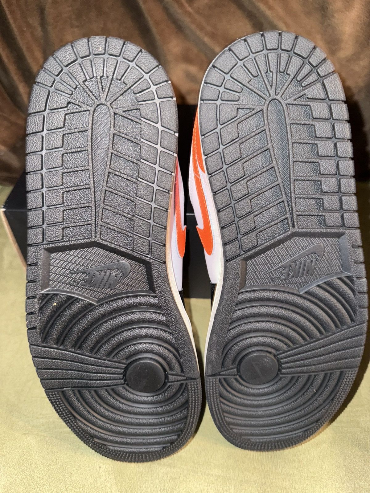 Jordan Brand Nike Air Jordan 1 Low Shattered Backboard Alternate - NEW! Size US 9.5 / EU 42-43 - 15 Thumbnail