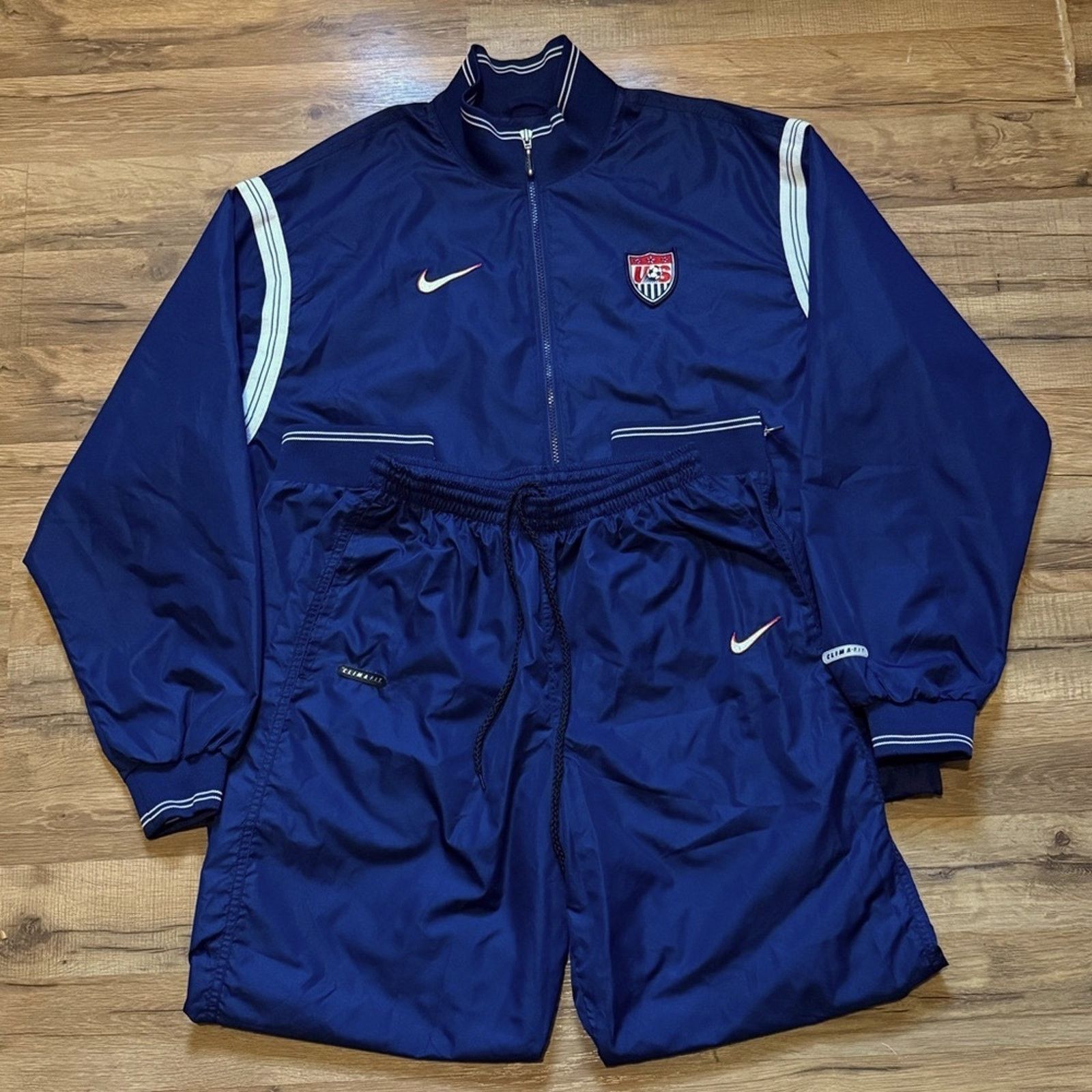 Nike 90s Nike USA Soccer Clima-Fit Windbreaker Set Track Suit Size US M / EU 48-50 / 2 - 2 Thumbnail
