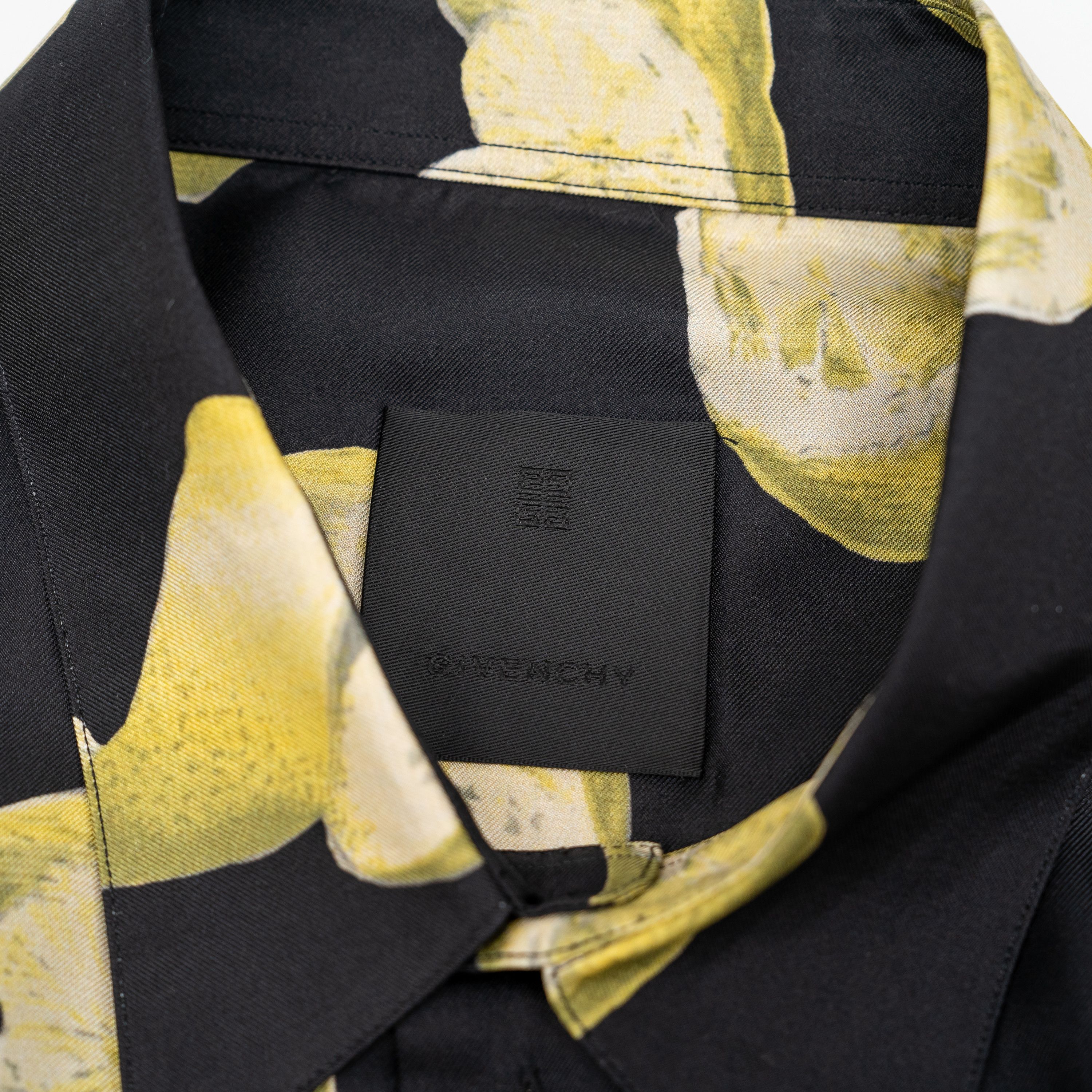Givenchy 42 Givenchy Lemon Printed Silk Hawaiian Shirt Black Yellow Size US XL / EU 56 / 4 - 7 Thumbnail