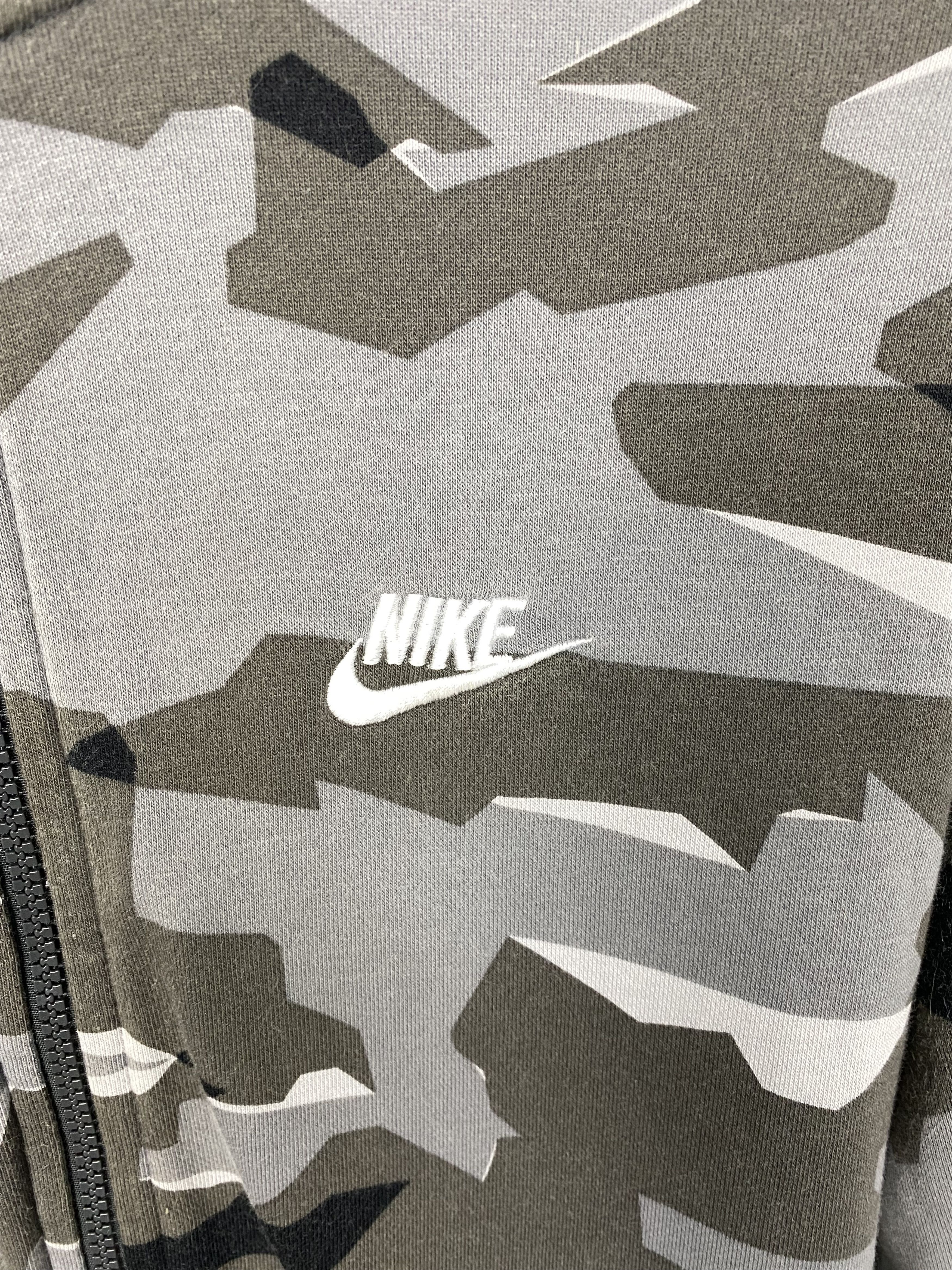 Nike Nike Vintage Mens Camo Zip Hoodie Y2K Size US L / EU 52-54 / 3 - 2 Thumbnail