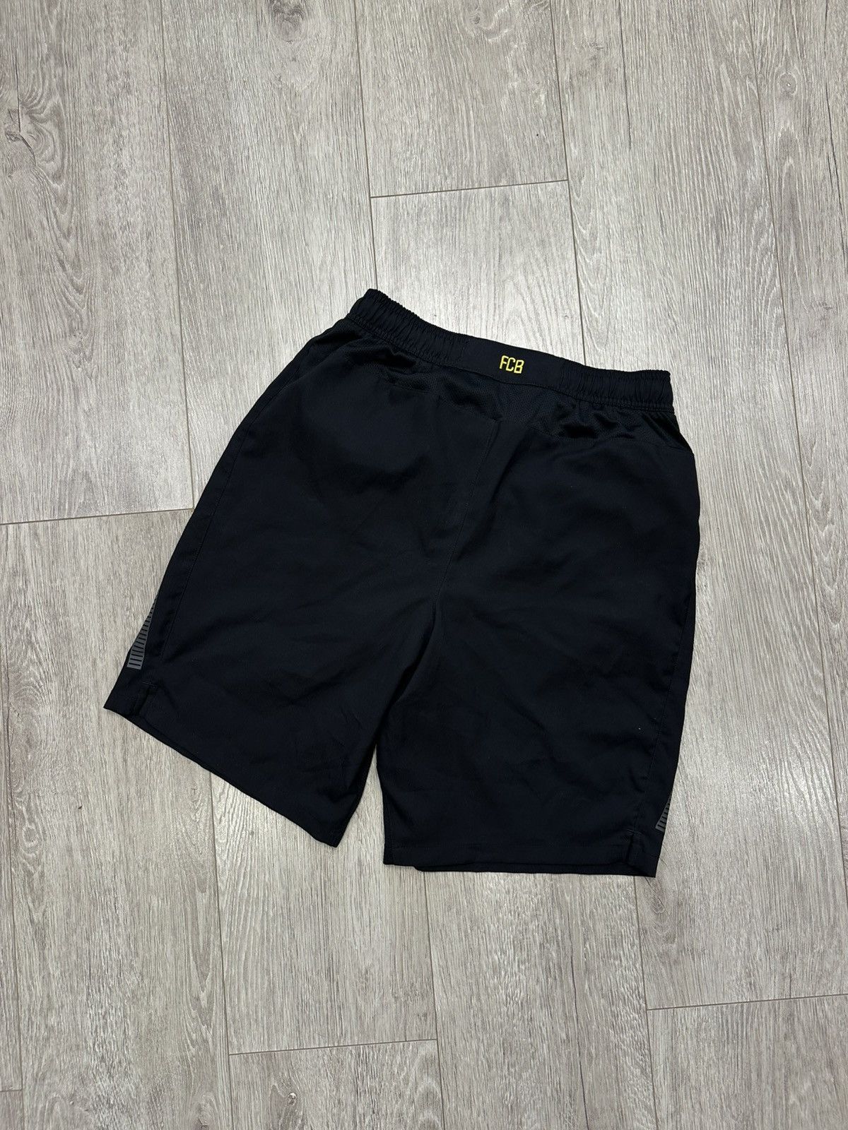 Nike FC Barcelona 2011 2012 Away Football Soccer Shorts Nike sz S Size US 29 - 6 Thumbnail