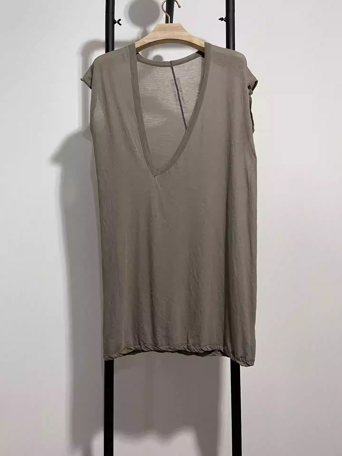 Rick Owens Rick Owens deep V neck vest Size US S / EU 44-46 / 1 - 1 Thumbnail