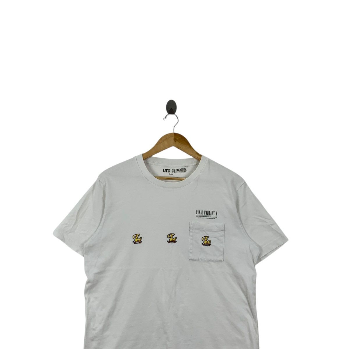 Uniqlo UNIQLO x FINAL FANTASY V 35th Anniversary Video Game Tee Size L / US 10 / IT 46 - 2 Thumbnail