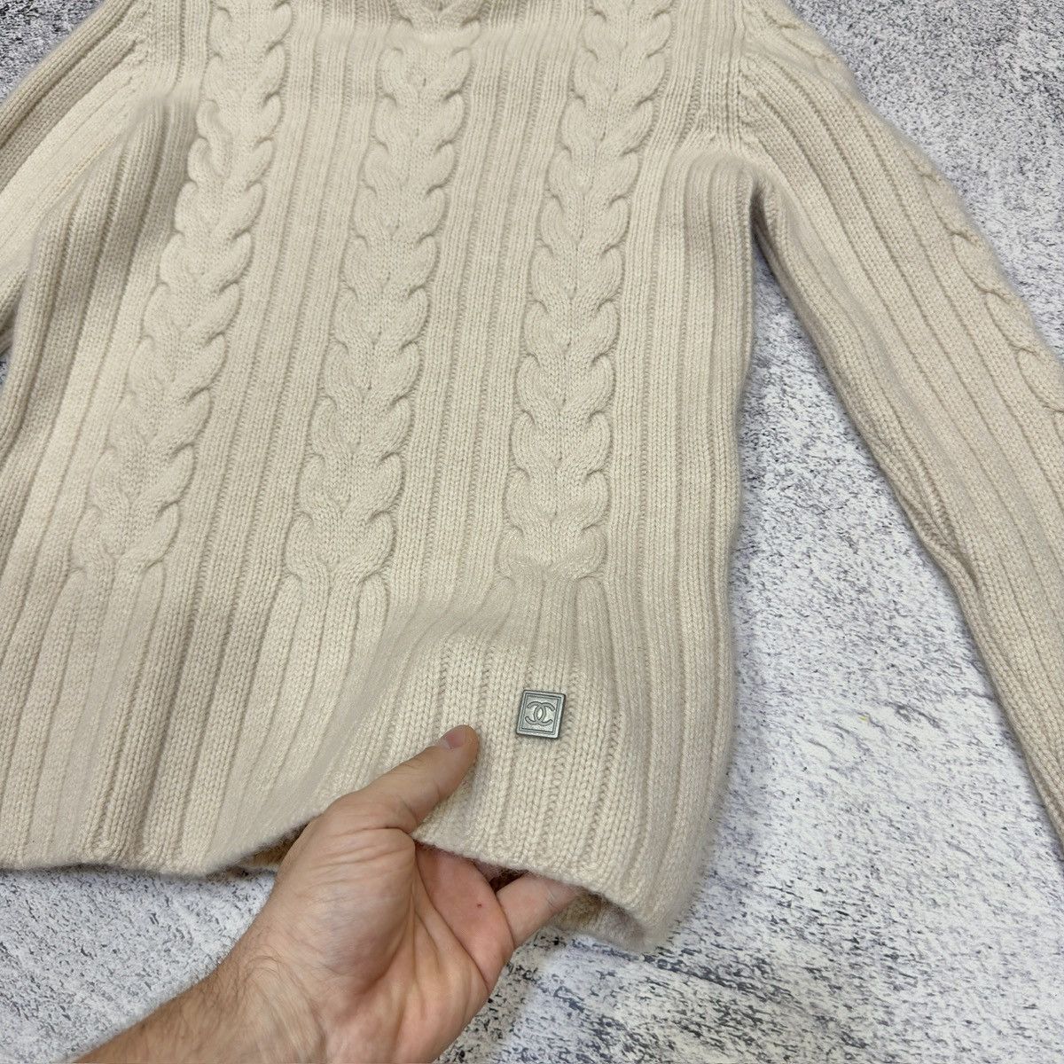 Chanel Chanel Beige Knitted High Neck Cashmere Sweater M size 38 Size S / US 4 / IT 40 - 4 Thumbnail