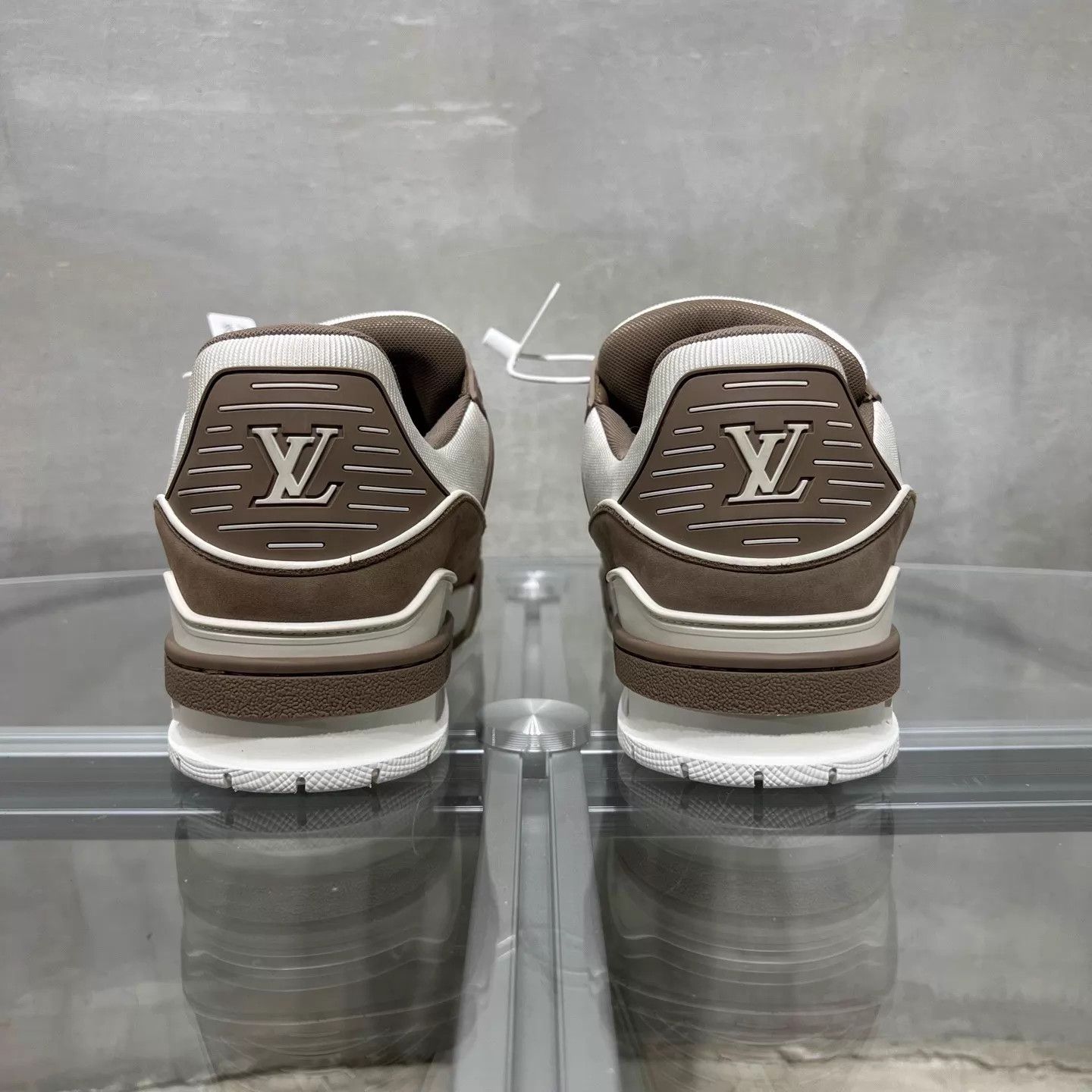 Louis Vuitton LV Trainer Taupe Gradient UK7.5 Original Box Size US 8.5 / EU 41-42 - 6 Thumbnail