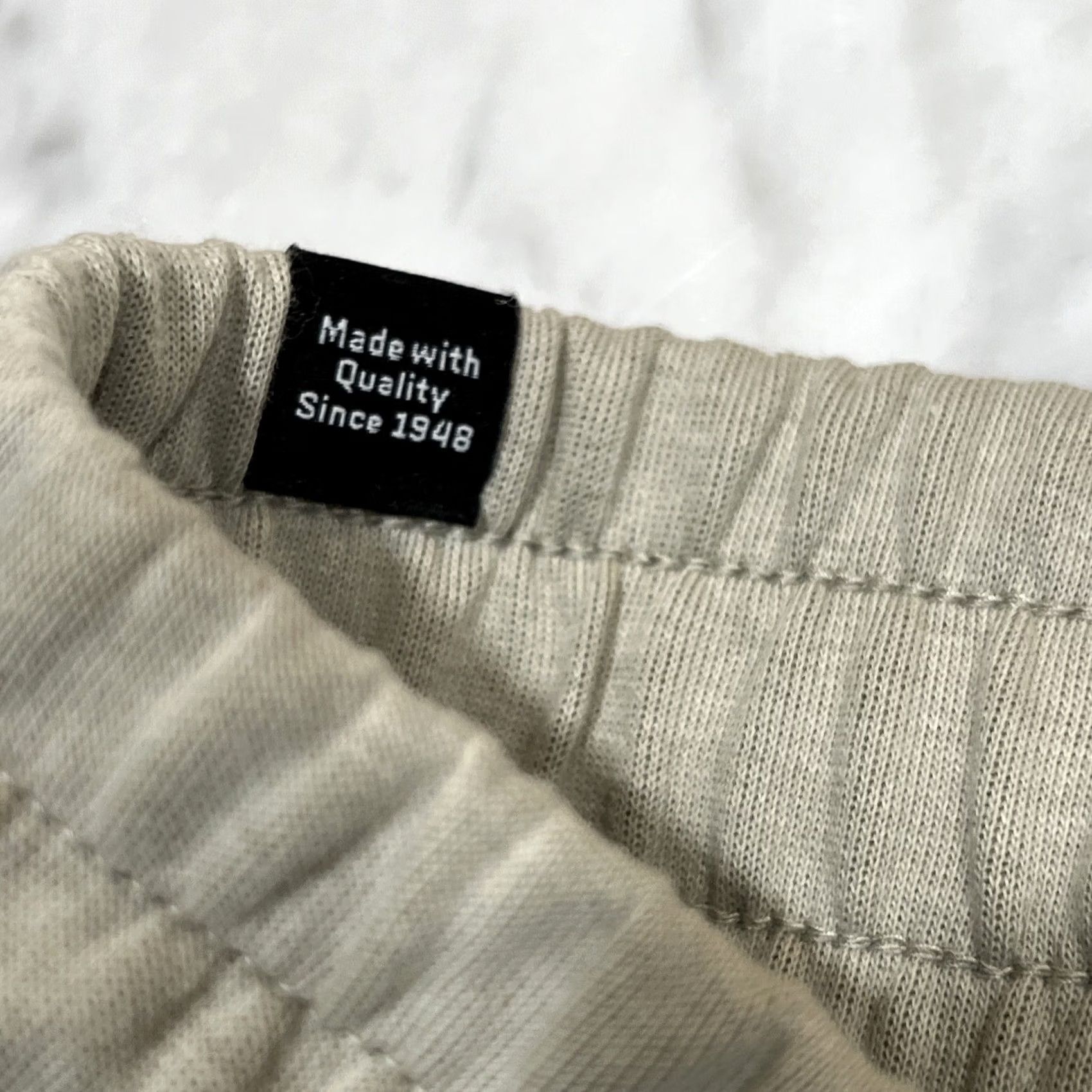 Vintage Cargo Sweatpants Men’s 2XL Pebble Gray Drawstring Pockets Regular Pants Sports Comfort Elastic Waist Pockets Gr ay Purposed Size US 39 - 5 Thumbnail