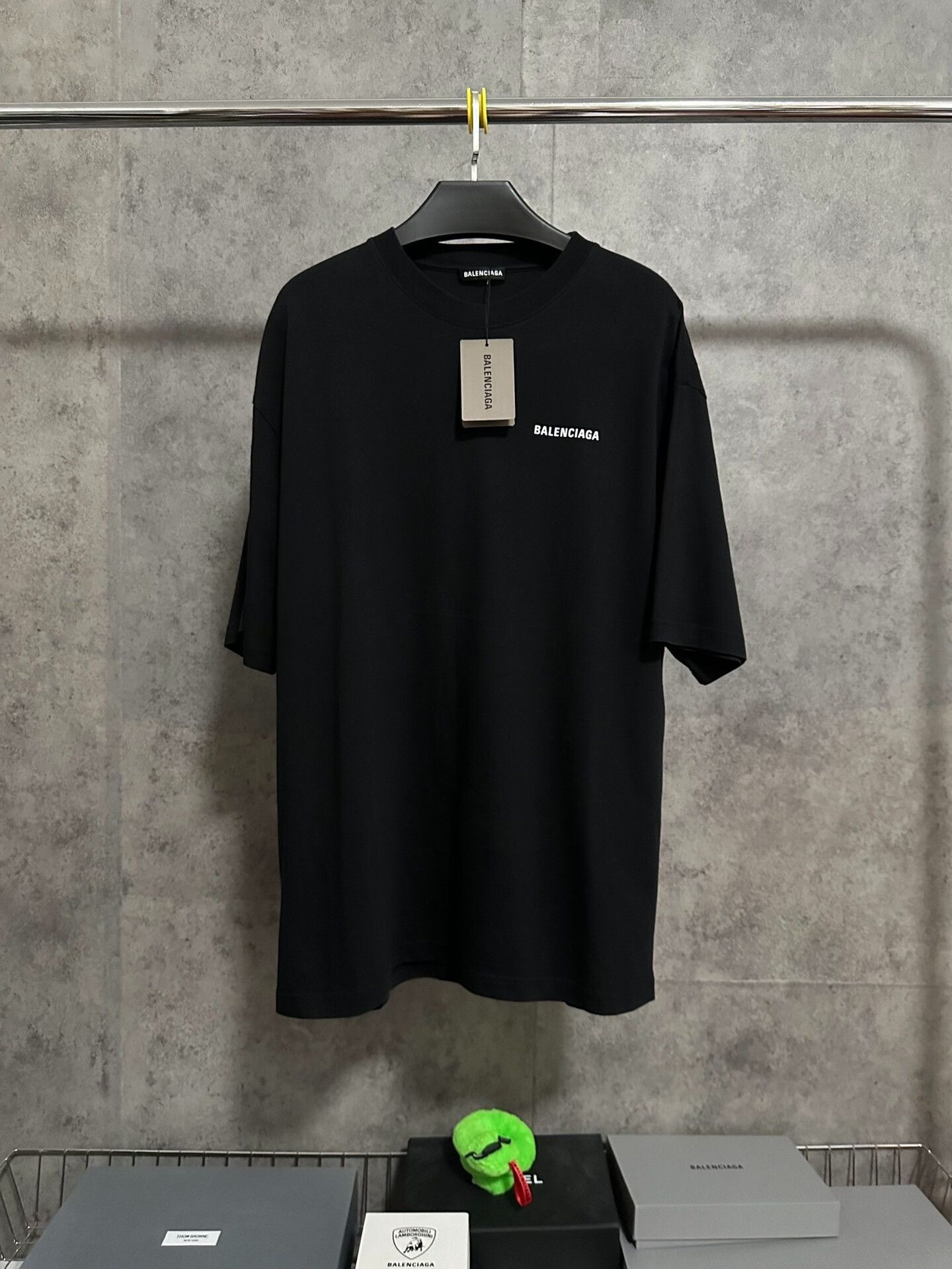 Balenciaga Balenciaga Black Loose Logo Short-Sleeve T-Shirt Size US L / EU 52-54 / 3 - 1 Thumbnail