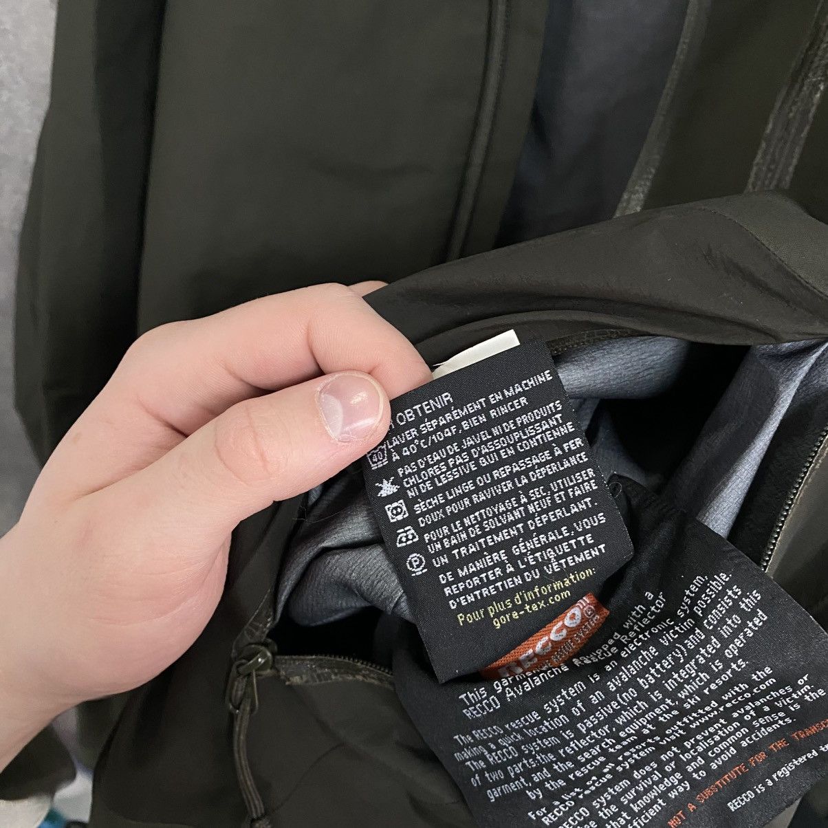 Arc'teryx Men's Arcteryx Beta Gore-Tex Pro Shell Recco Jacket Size US L / EU 52-54 / 3 - 19 Thumbnail