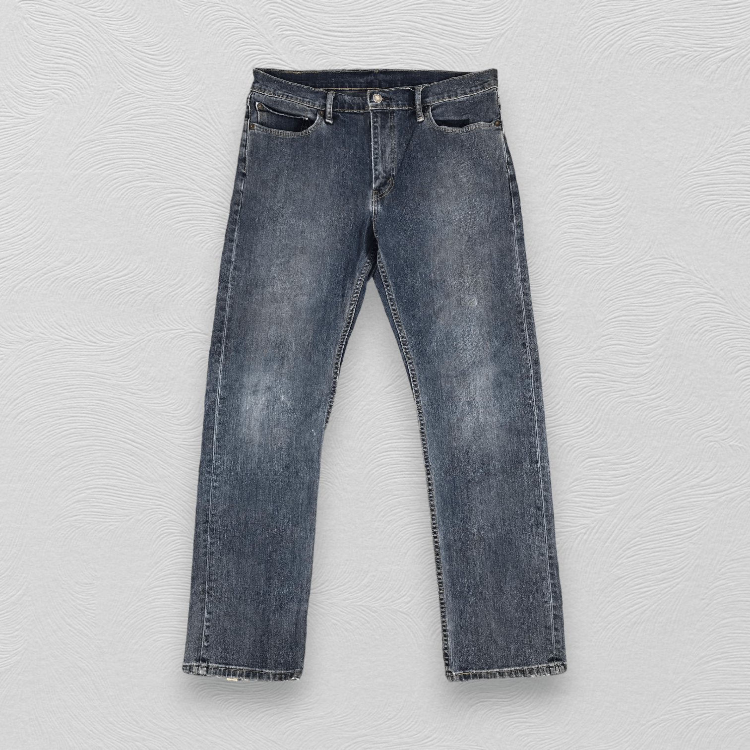 Levi's Vintage Levis 504 Jeans Distressed Denim KJ485 Size US 34 / EU 50 - 1 Thumbnail