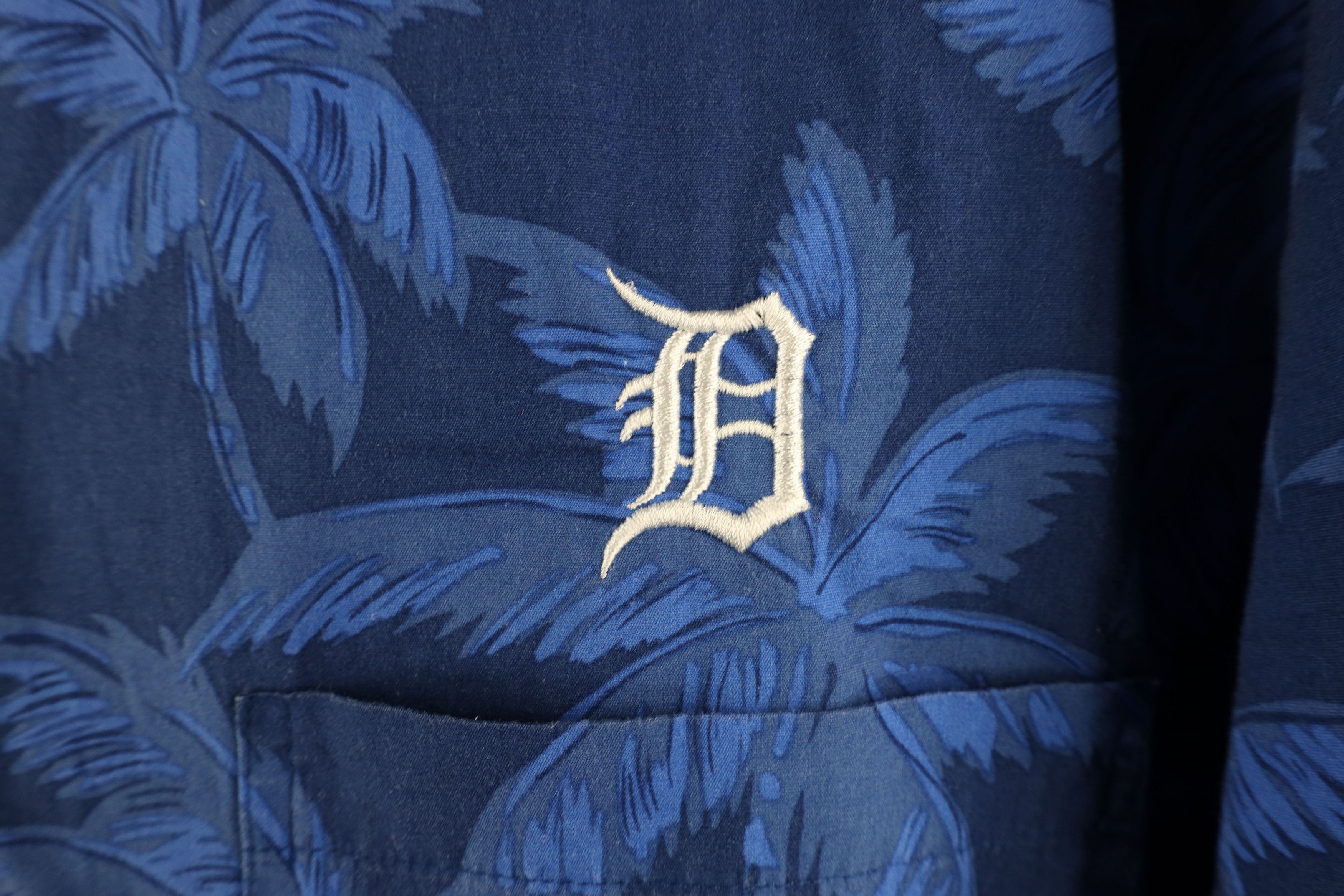 Reyn Spooner × Vintage Vintage 90s Reyn Spooner Baseball Hawaiian Button Shirt Size US XL / EU 56 / 4 - 4 Thumbnail