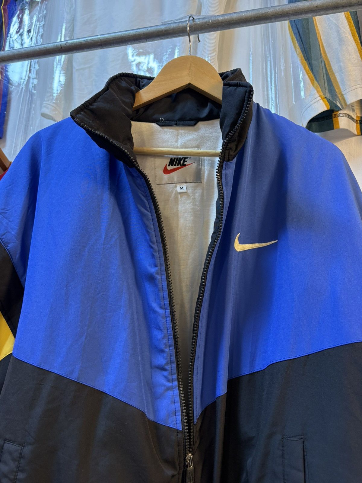 Nike Vintage Nike Swoosh Puffer Jacket Size US M / EU 48-50 / 2 - 6 Thumbnail