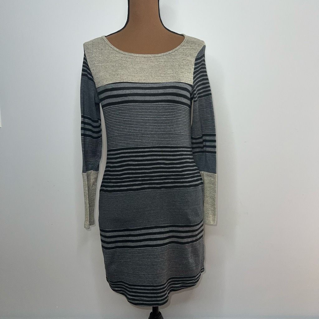 Anthropologie Sarin Mathews, Striped Colorblock Sweater Dress with Pockets Size S / US 4 / IT 40 - 3 Thumbnail