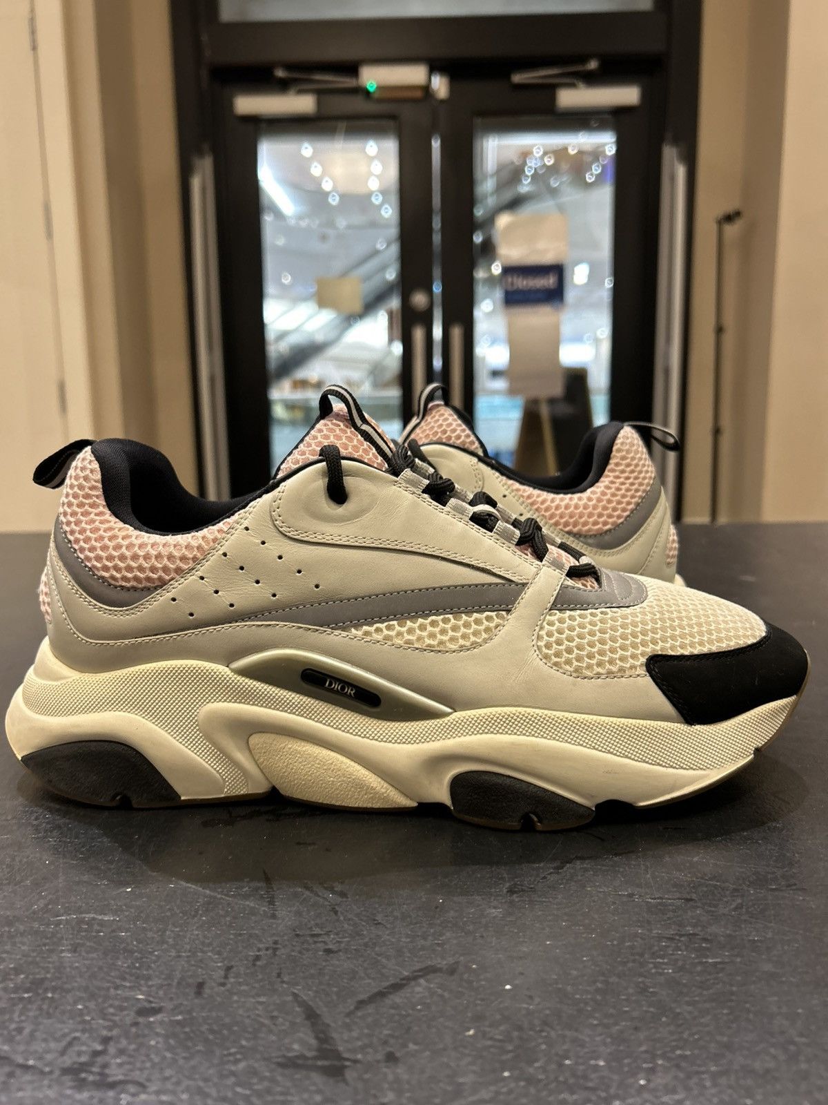 Dior Dior B22 - White/Pink Size US 13 / EU 46 - 2 Thumbnail