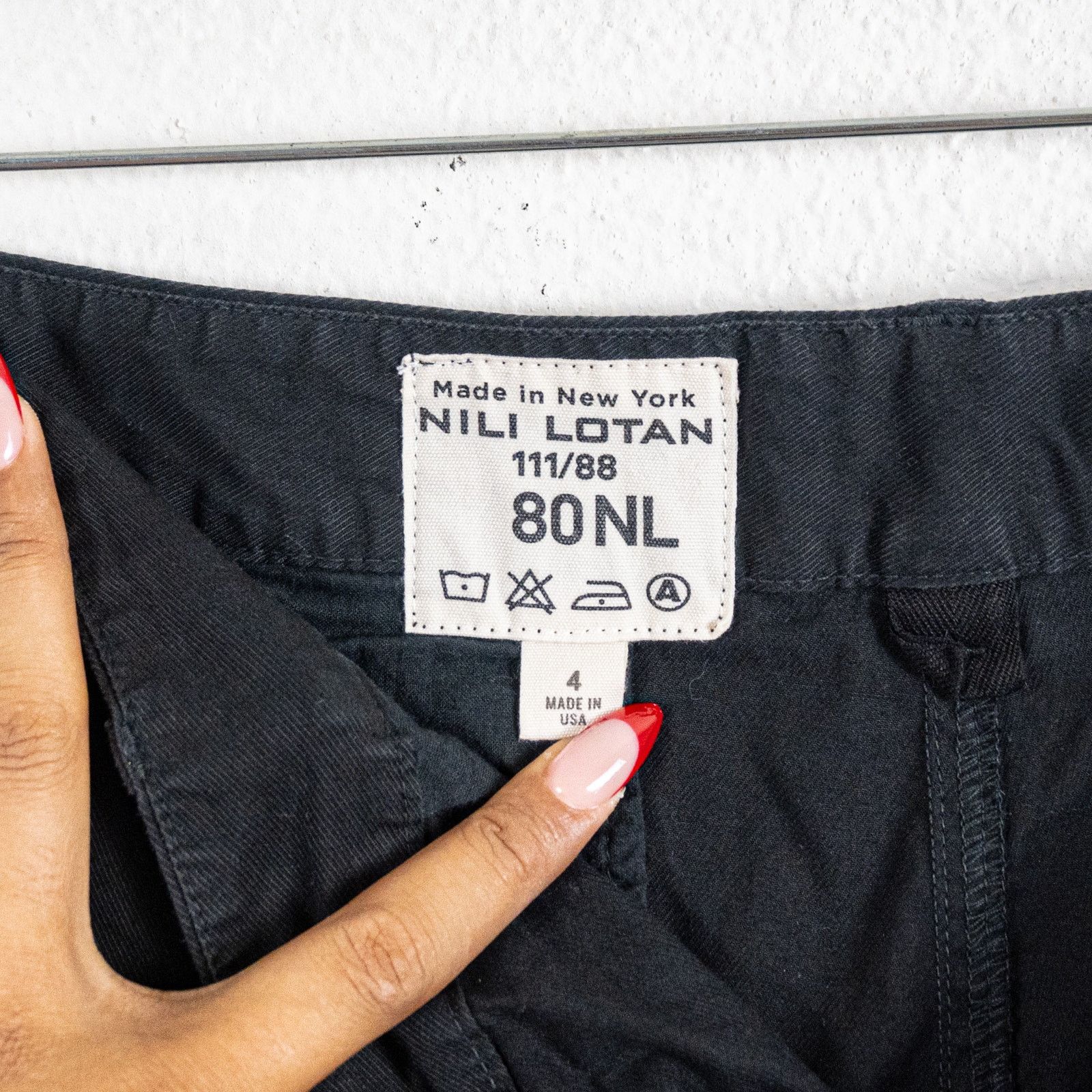 Nili Lotan NILI LOTAN $345 Eash Hampton Pants in Carbon Black crop hem Size 28" / US 6 / IT 42 - 2 Thumbnail