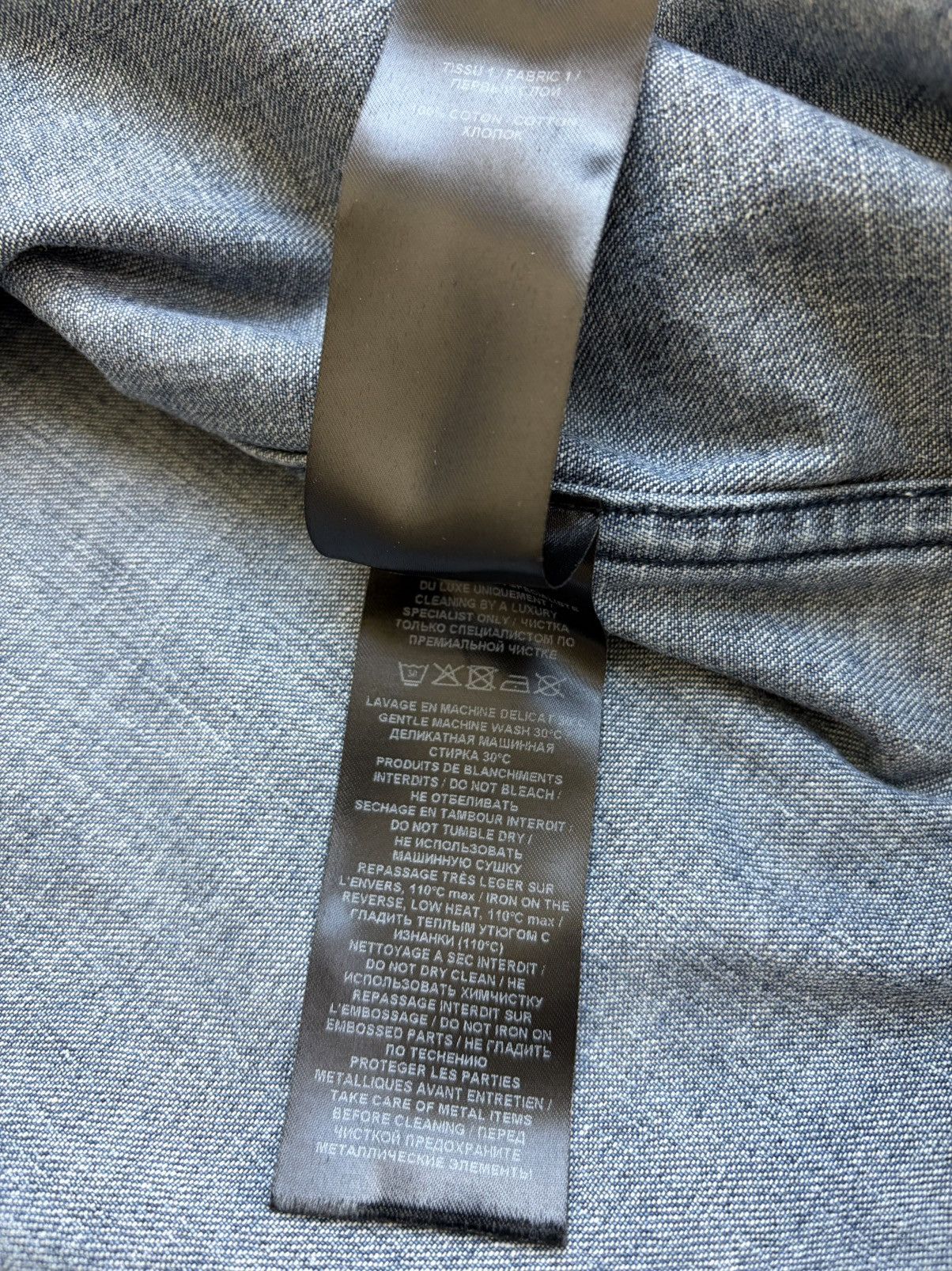 Balmain Balmain Embossed Logo Denim Shirt Size US M / EU 48-50 / 2 - 6 Thumbnail