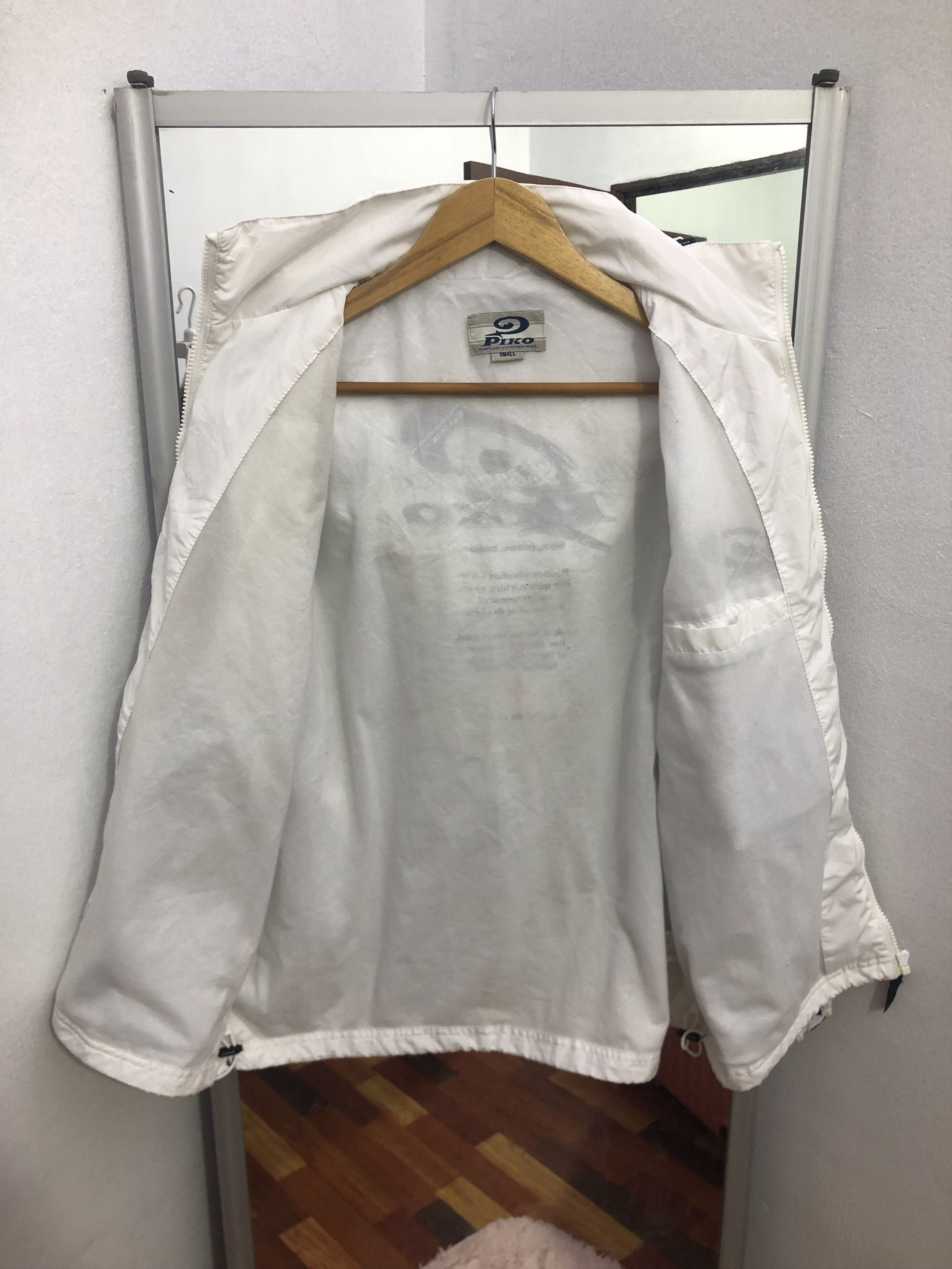 Vintage Vintage Piko Tape Logo Windbreaker Jacket White Size US S / EU 44-46 / 1 - 7 Thumbnail