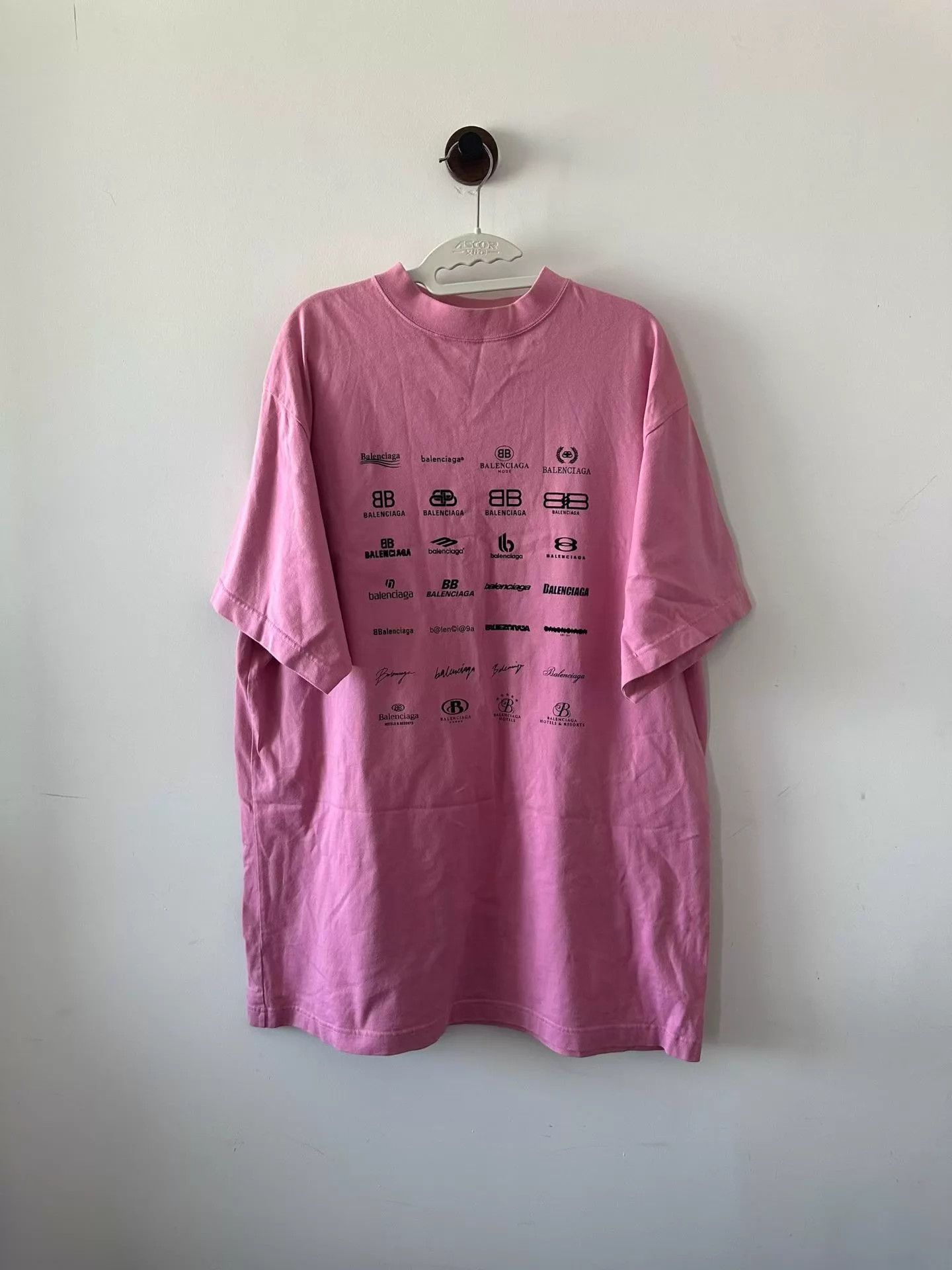 Balenciaga Balenciaga Multi-Logo Short Sleeve Tee Size 1 98% New Size US S / EU 44-46 / 1 - 1 Thumbnail