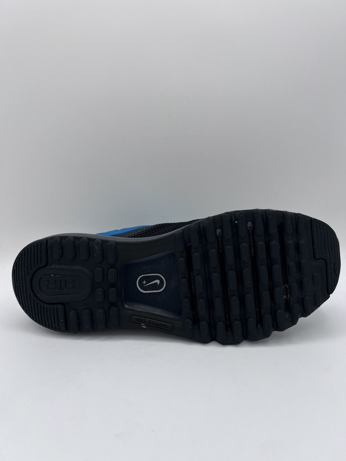 Nike RARE EUC NIKE Women Air Max 2013 Black Blue US 10 555363-005 Size US 10 / IT 40 - 9 Thumbnail