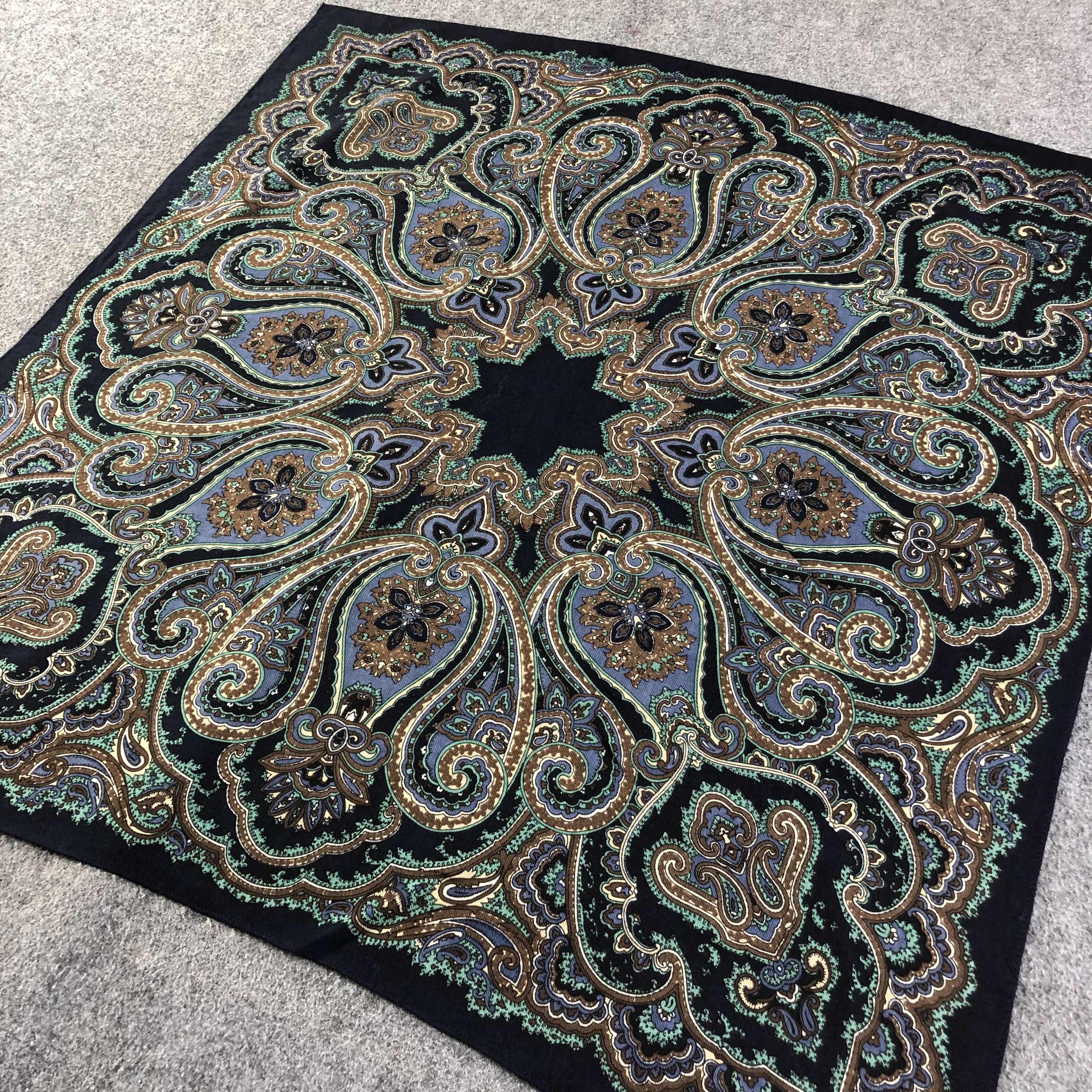 Vintage Luxury Paisley Wool Square Scarf M604 Size ONE SIZE - 2 Thumbnail