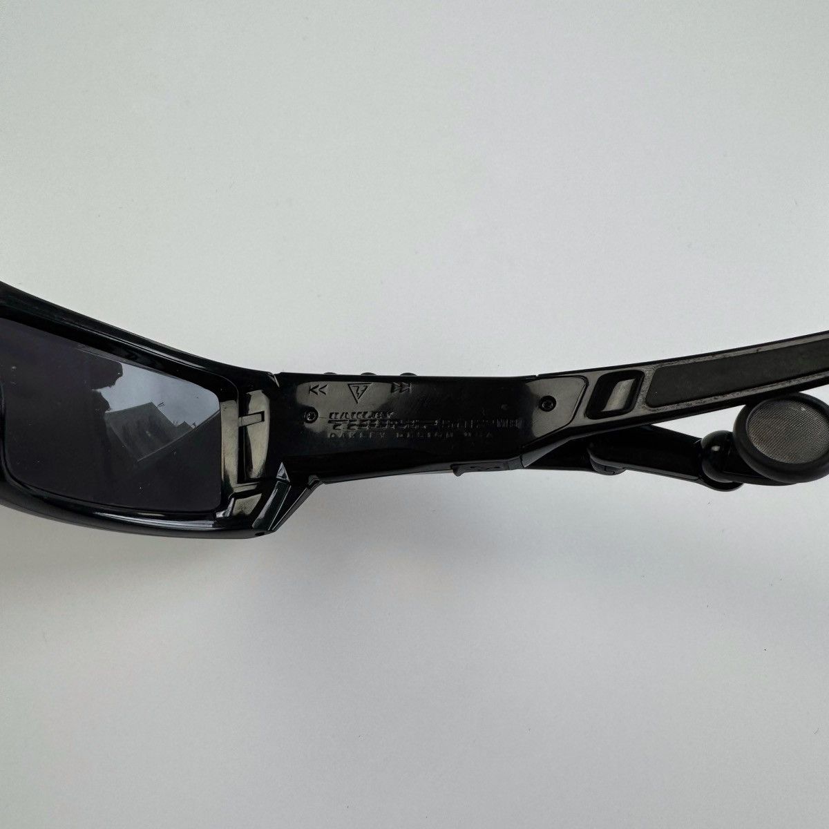 Oakley OG 2003 OAKLEY THUMP 512MB MP3 BLACK IRIDIUM SUNGLASSES Size ONE SIZE - 6 Thumbnail