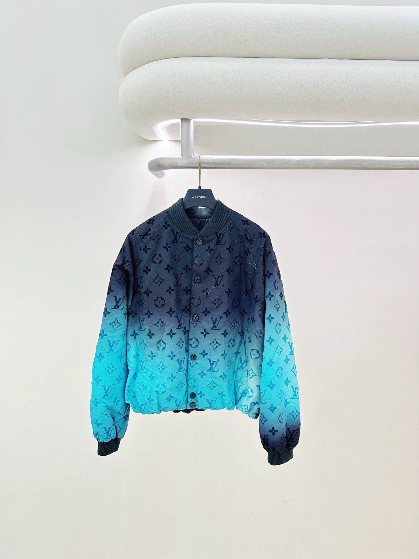 Louis Vuitton Blue Gradient Patterned Bomber Jacket Size M Size US M / EU 48-50 / 2 - 1 Thumbnail