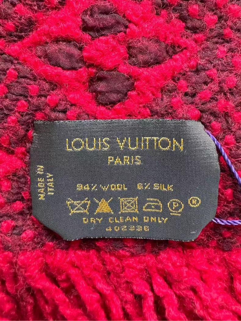 Louis Vuitton Louis Vuitton Full print red scarf Size ONE SIZE - 3 Thumbnail